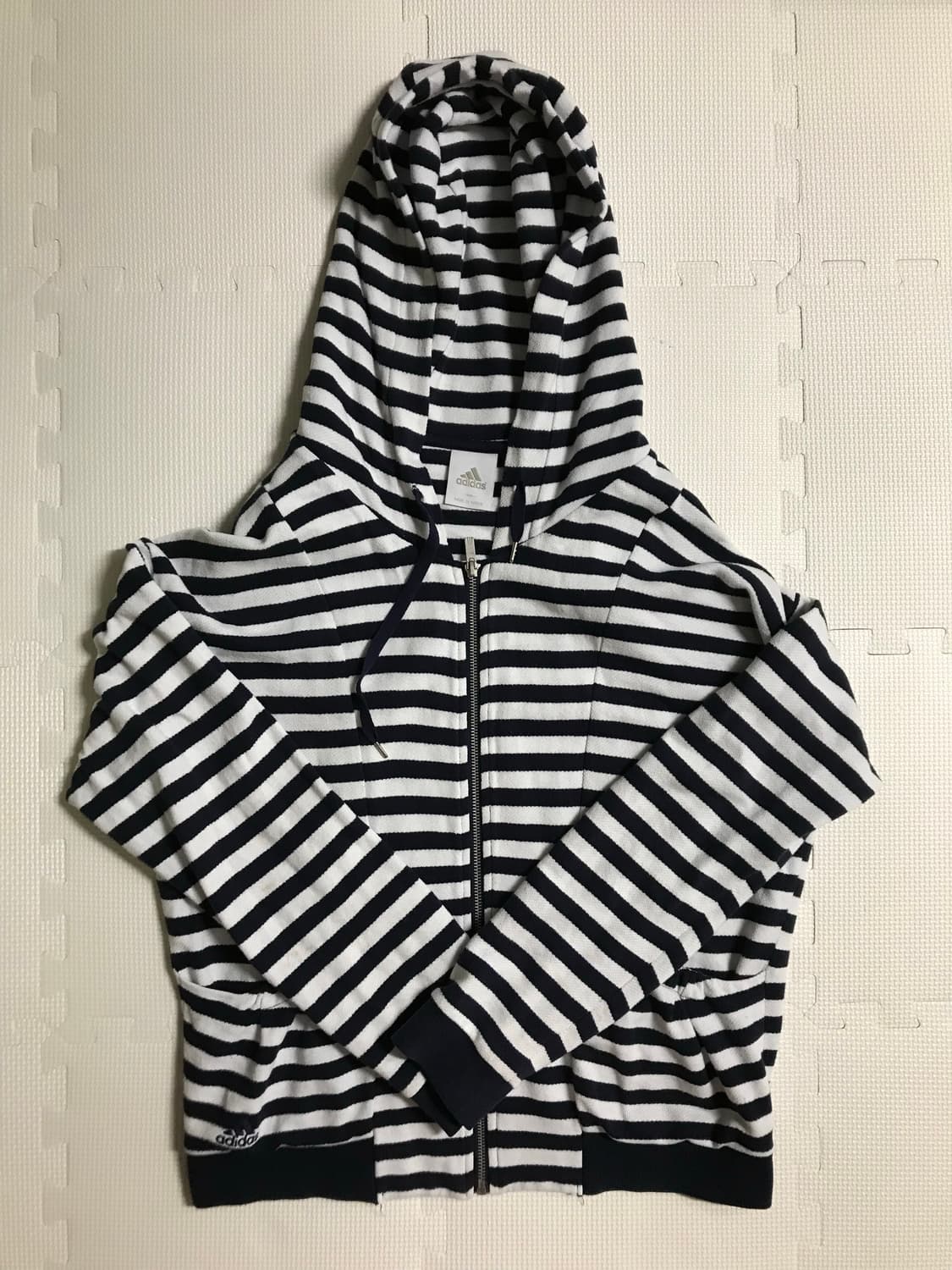 아디다스 스트라이프 후드집업 상품이미지1