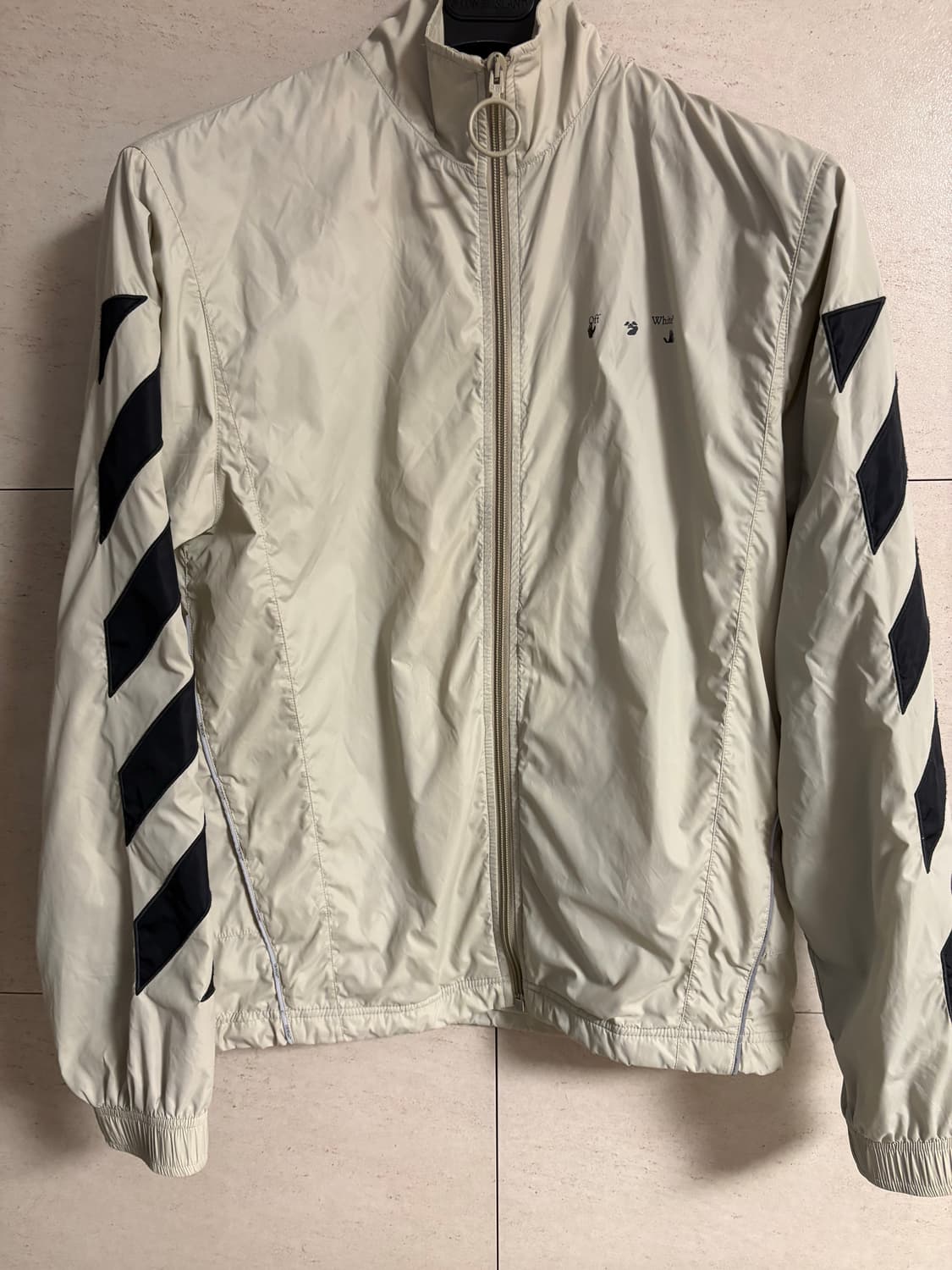 오프화이트 리플렉티브 트랙 자켓 상품이미지1