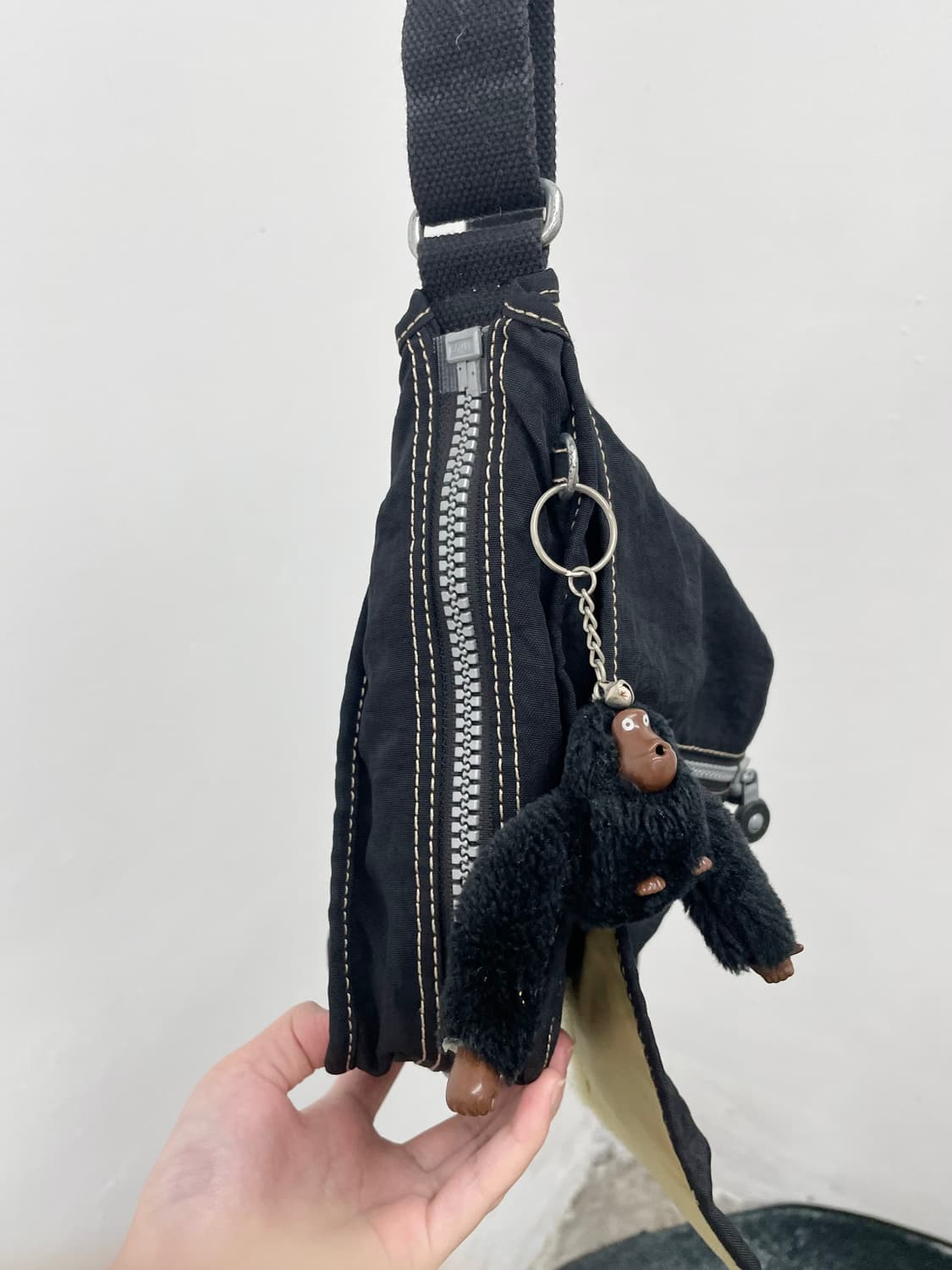 키플링 블랙 포켓 메신저 크로스백 상품이미지6