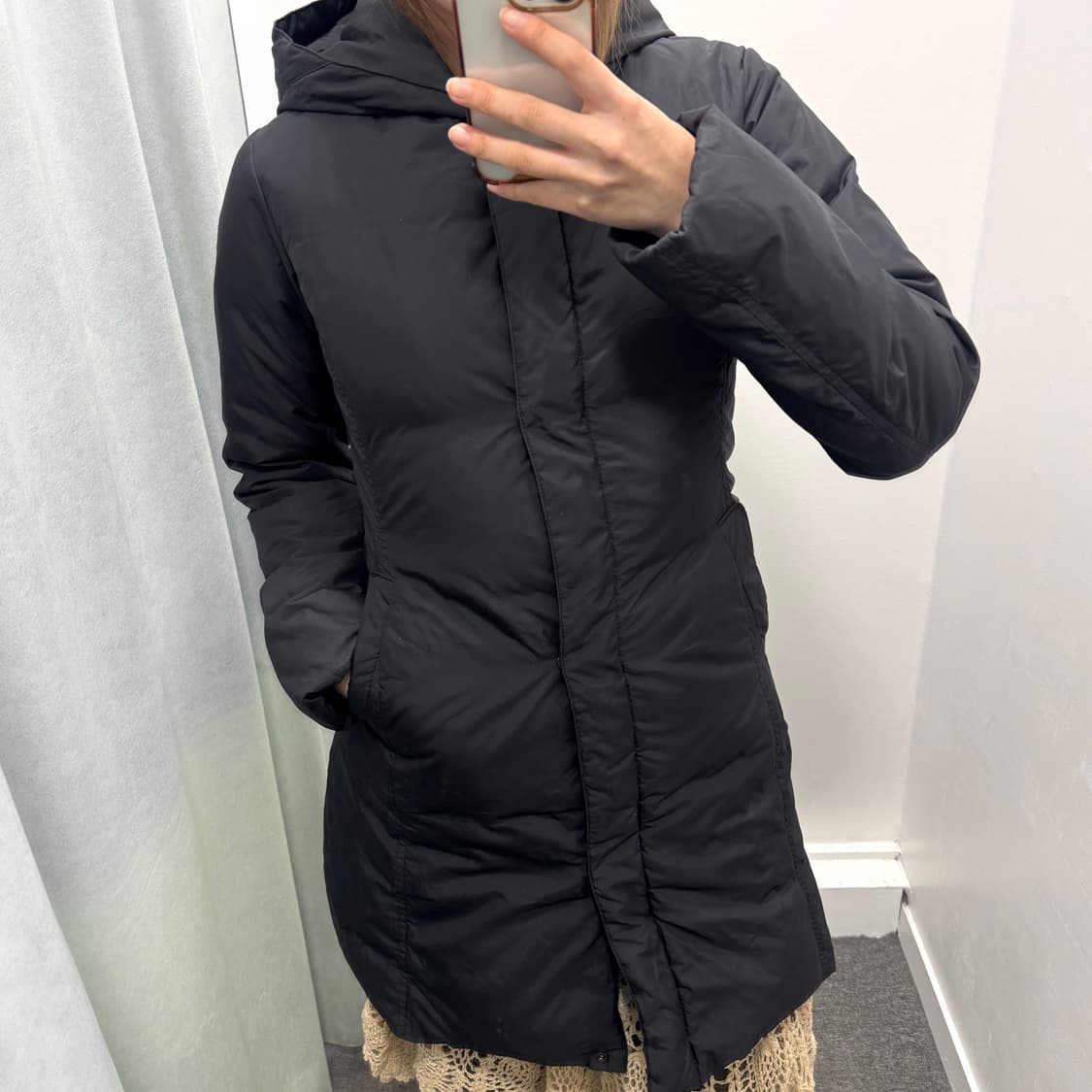 유니클로 블랙 다운 패딩 상품이미지4