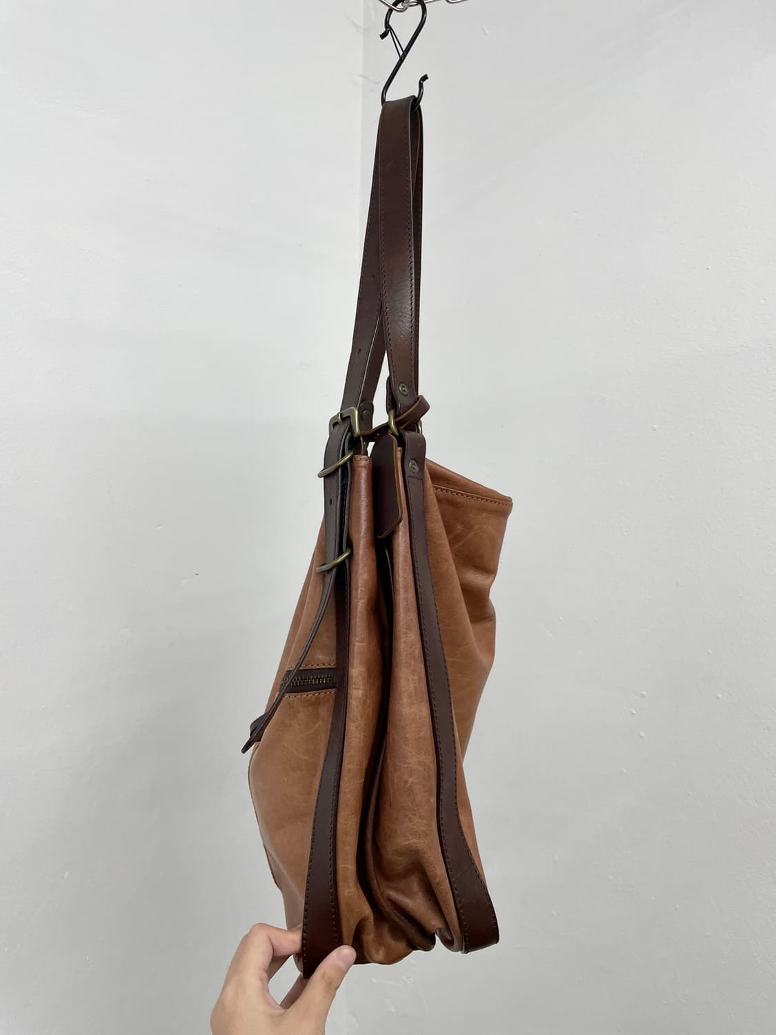 Beau Dessin 보데생 레더 버클 호보백 상품이미지5