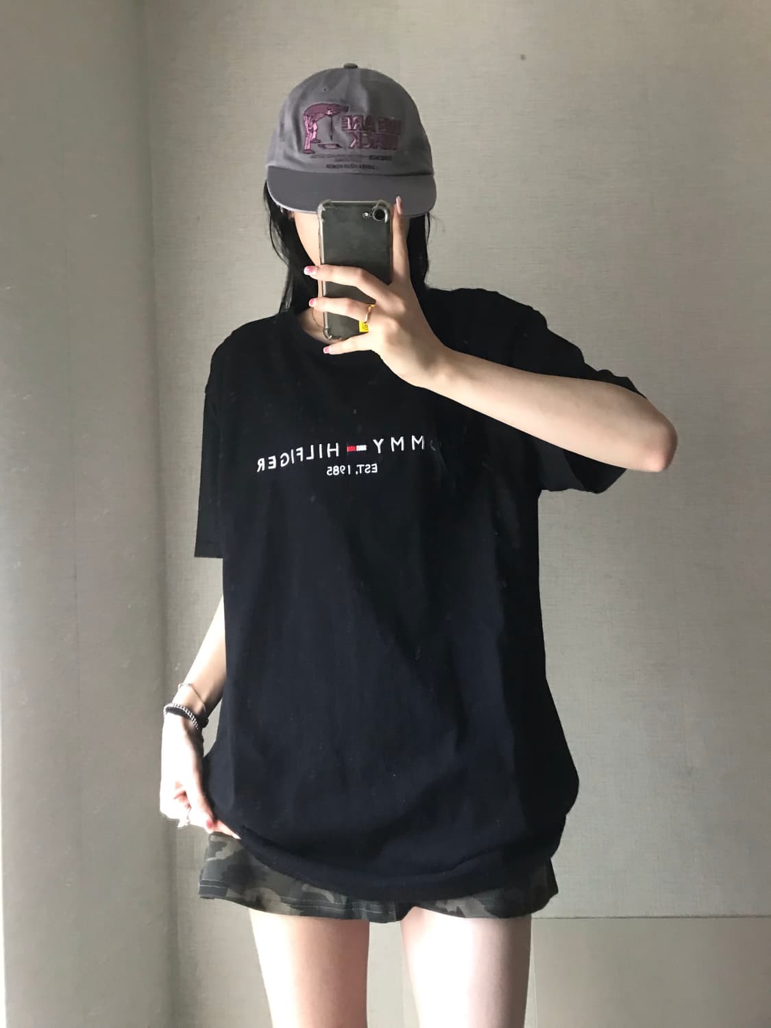 타미힐피거 블랙 반팔티셔츠 상품이미지1