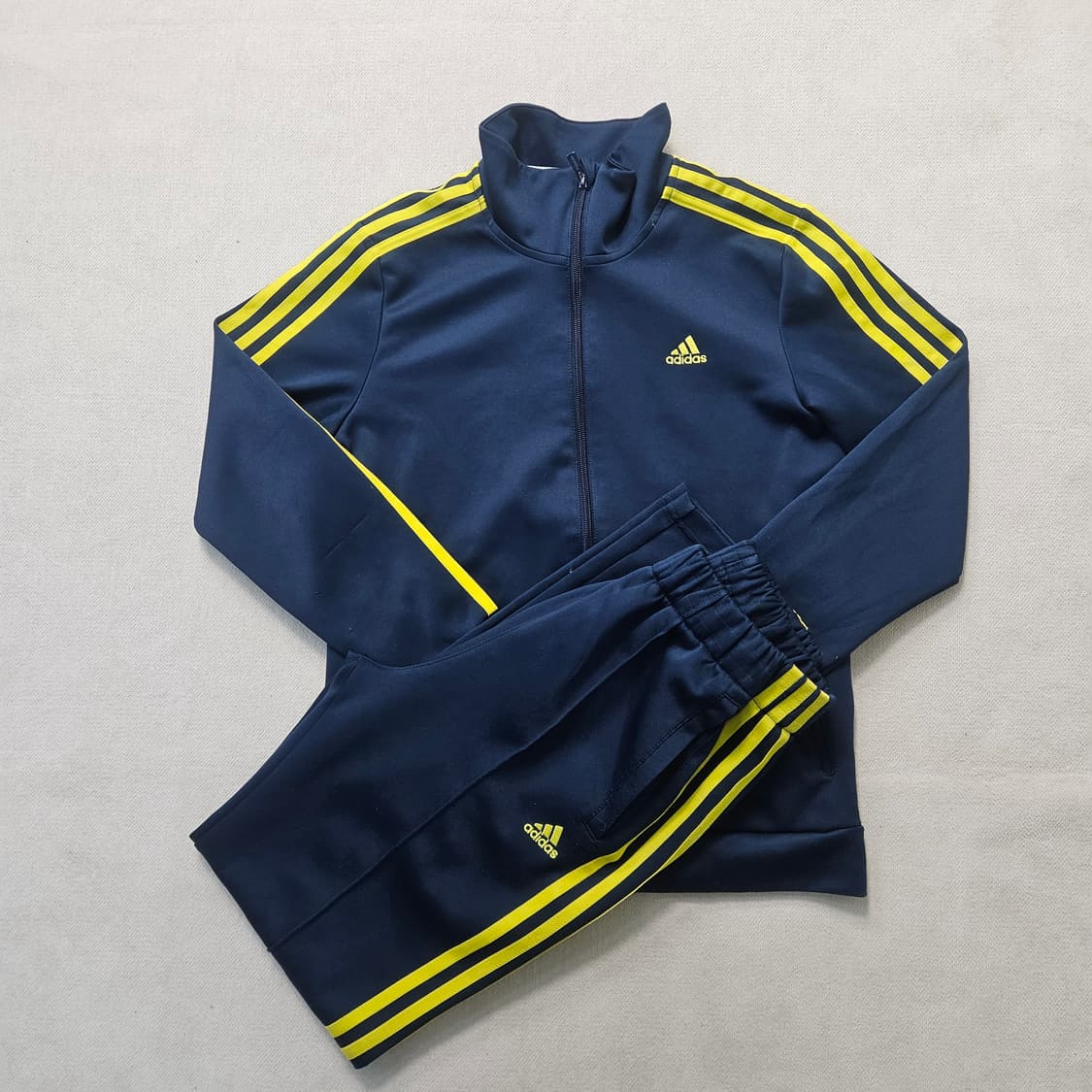 79 아디다스 여성 트레이닝 복 세트 0320Y 상품이미지1