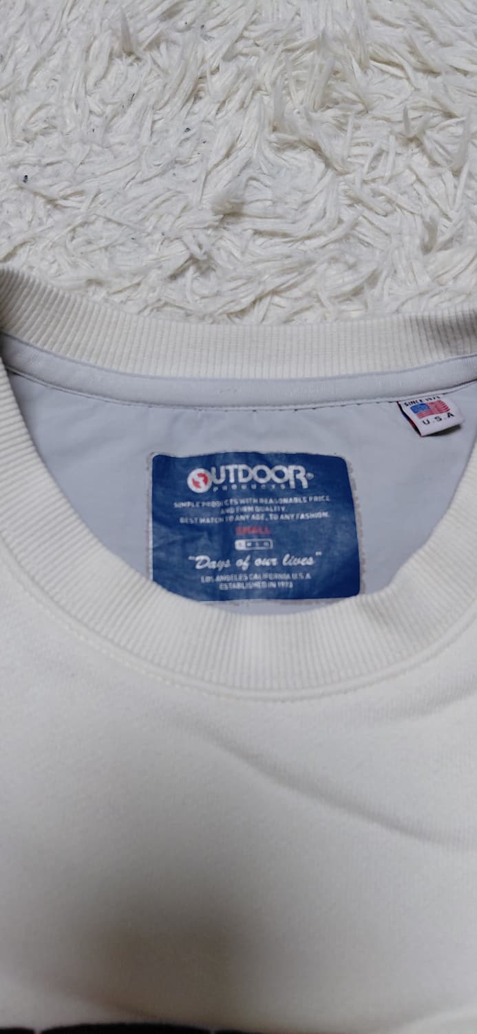 아웃도어 프로덕츠 아이보리 맨투맨 상품이미지4