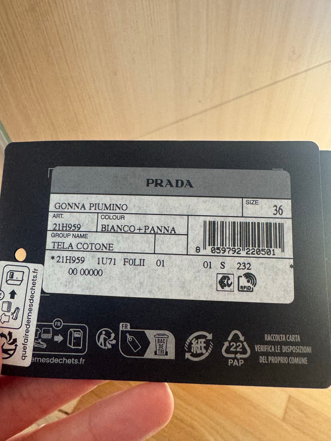 프라다 패딩스커트 36 화이트 새상품 김나영 차정원 상품이미지10