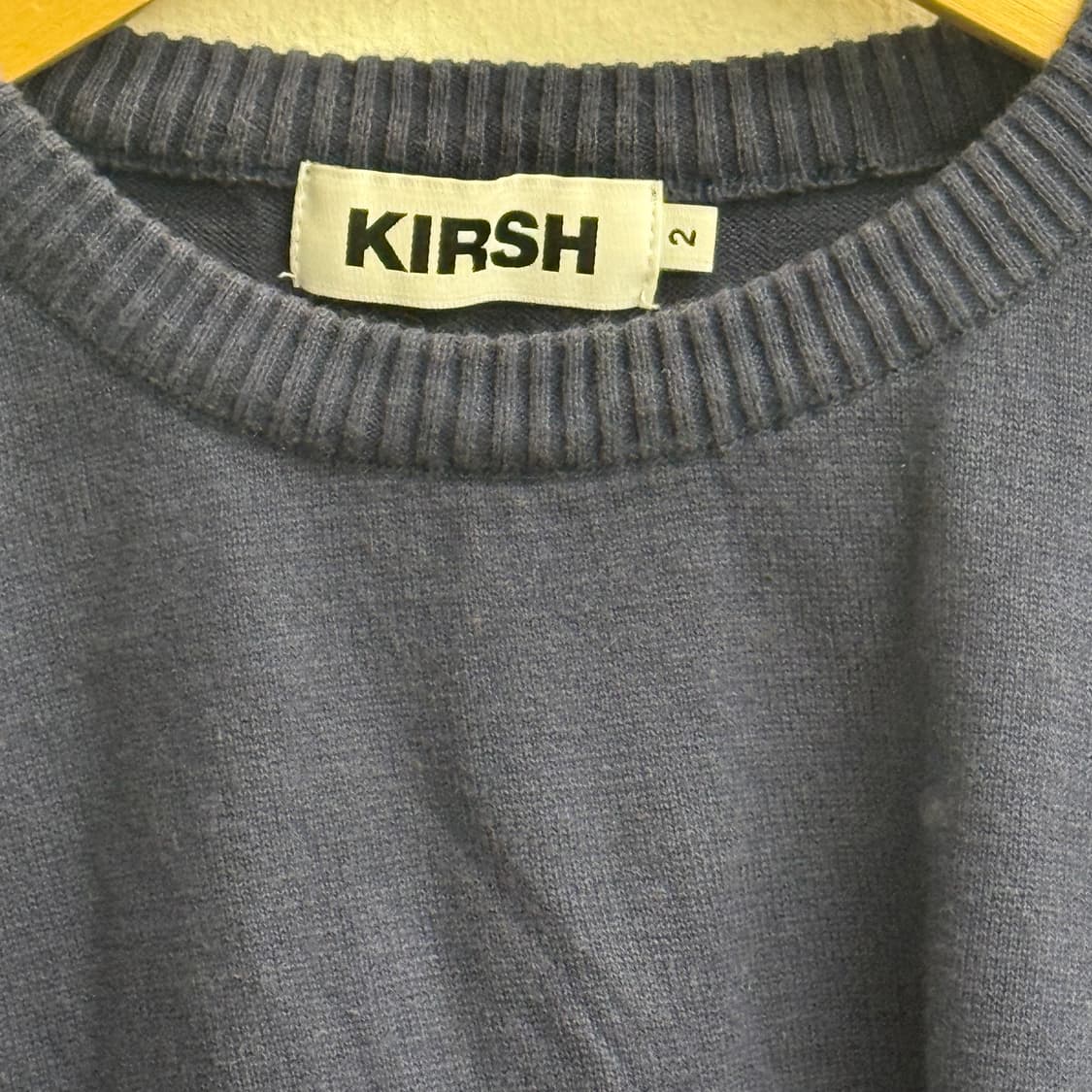 키르시 반팔 니트 네이비 체리 자수 2 상품이미지2