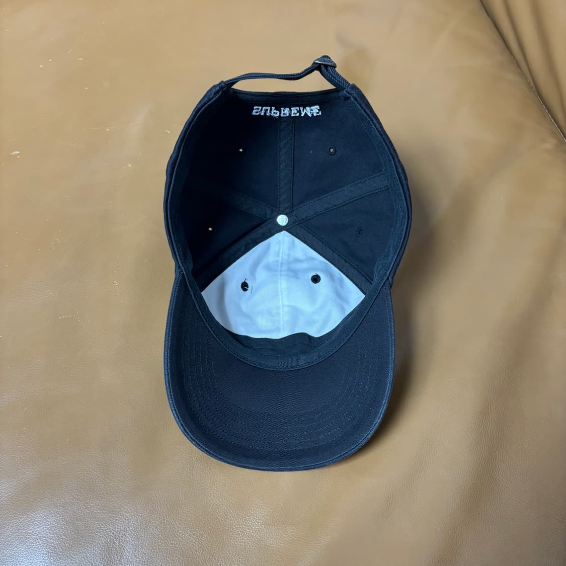 슈프림 6패널 볼캡 모자 윙 로고 블랙 상품이미지6