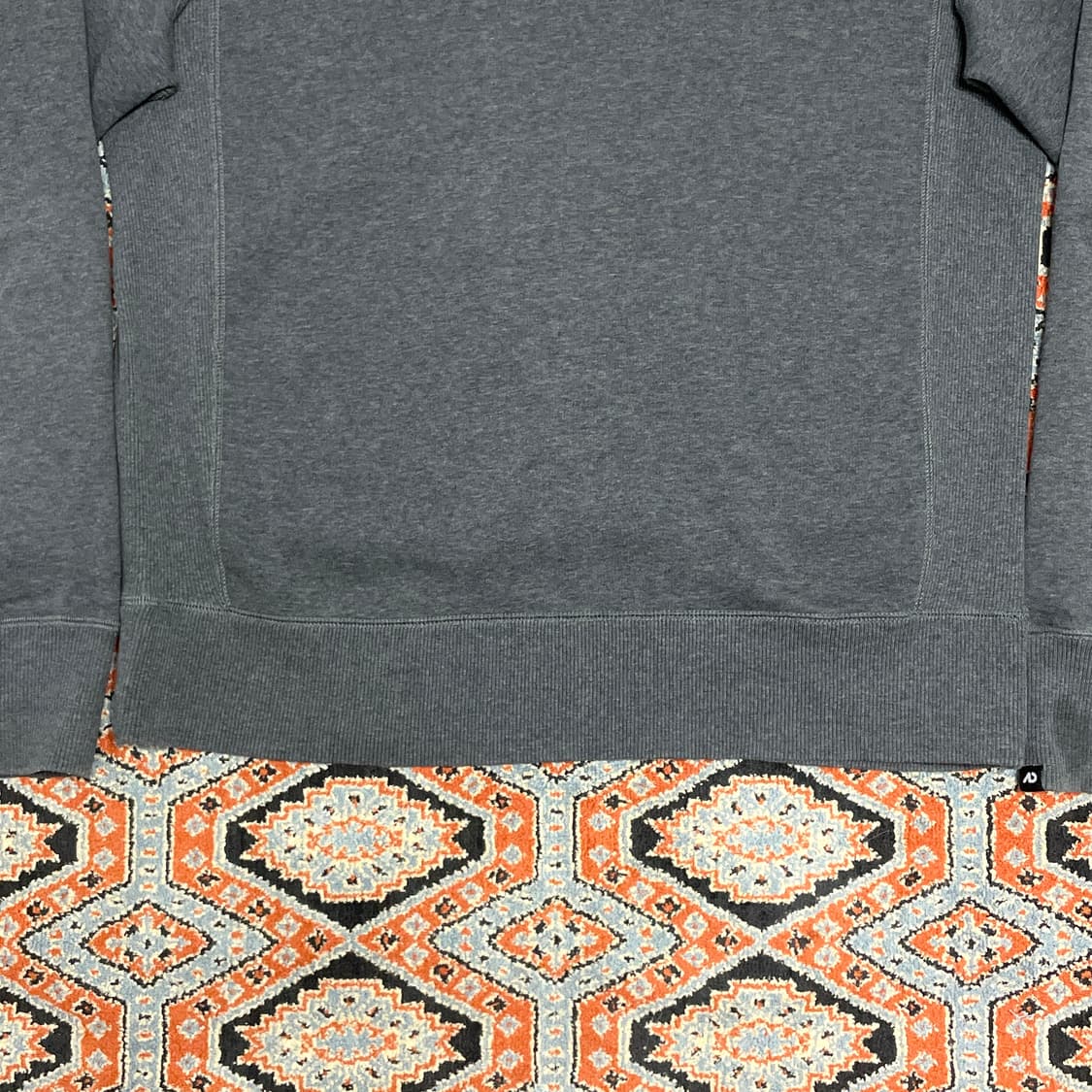 나이키 스우시 차콜 기모 맨투맨 남성M 상품이미지3