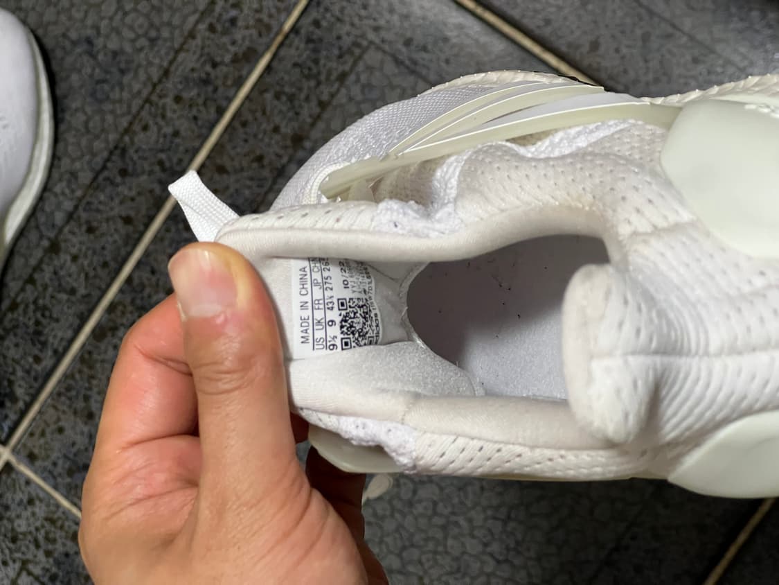 아디다스 울트라부스트 275 상품이미지3