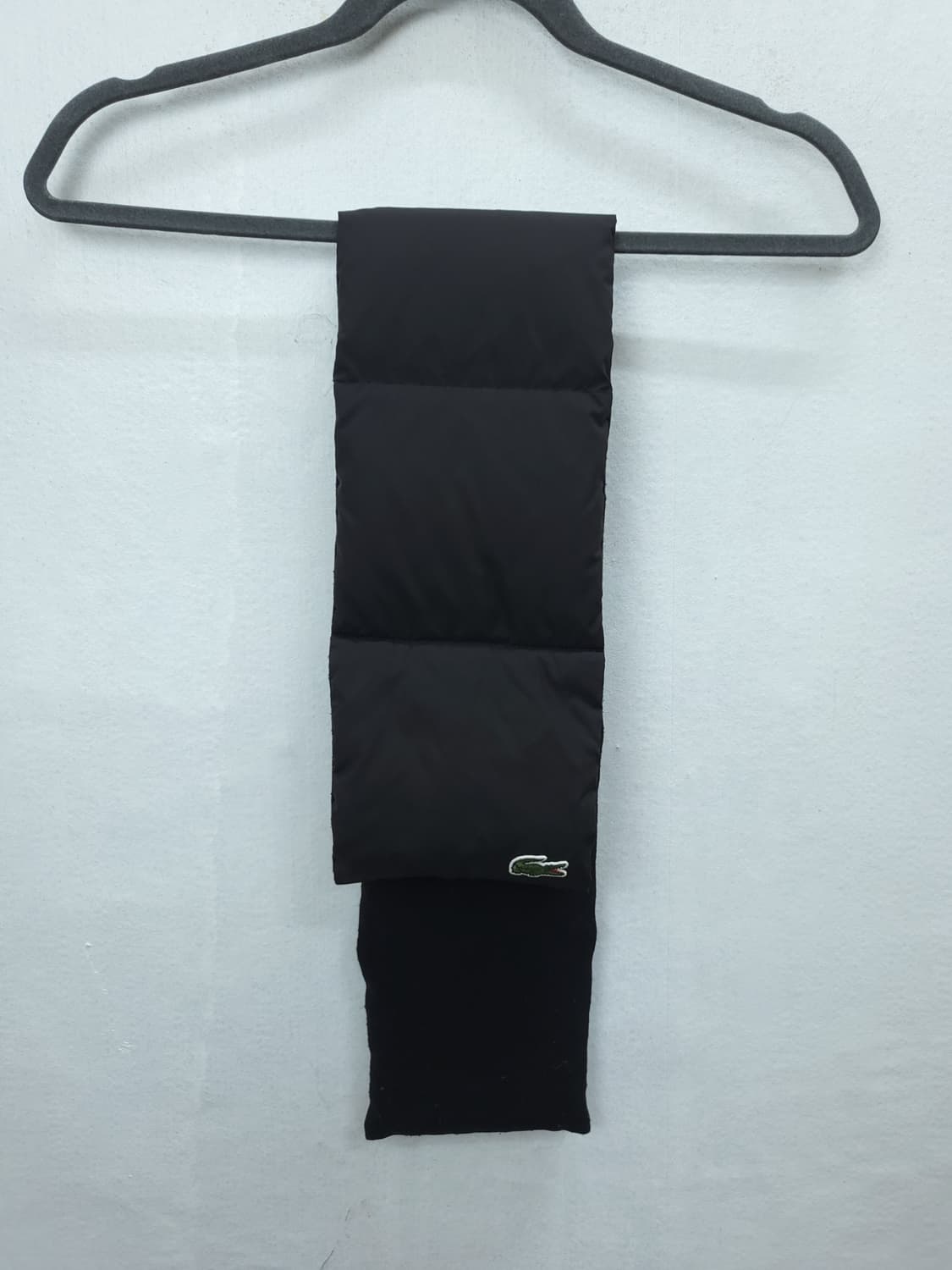 라코스테(Lacoste) 구스다운 패딩 머플러 블랙 새제품급 상품이미지4