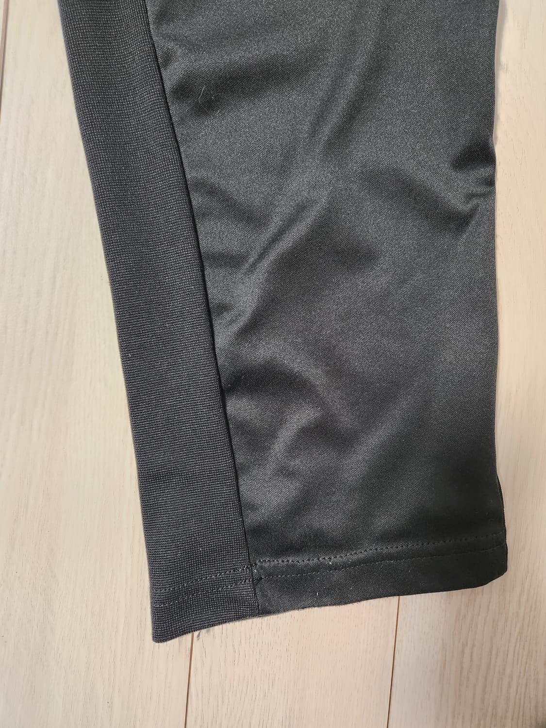 나이키 드라이핏 트레이닝복 상하의 세트 사이즈L

전체적으로 사용감있고  상품이미지7