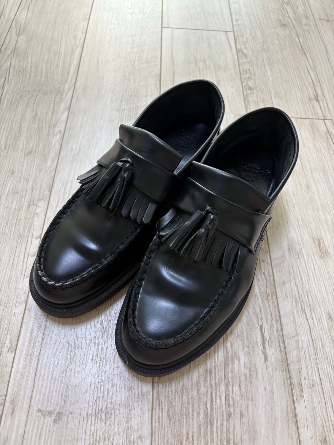 닥터마틴 아드리안 블랙 270 상품이미지1