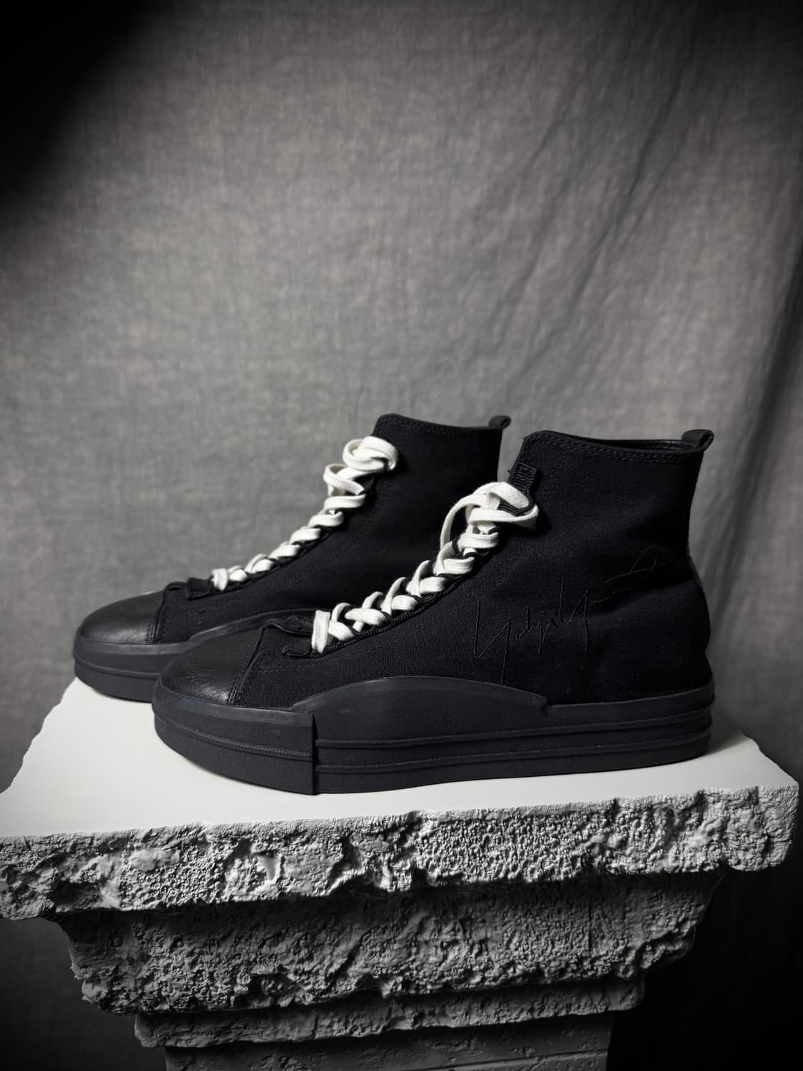 Yohji Yamamoto Y-3 High-Top Sneakers 상품이미지1