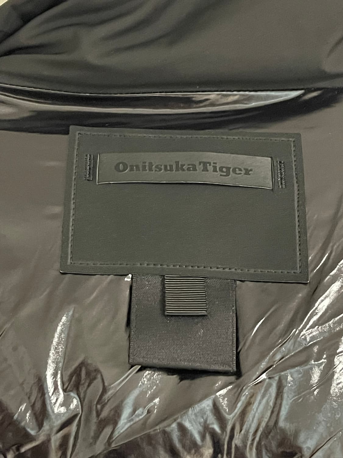 오니츠카 타이거 덕 다운 아우터 블랙 M 상품이미지7