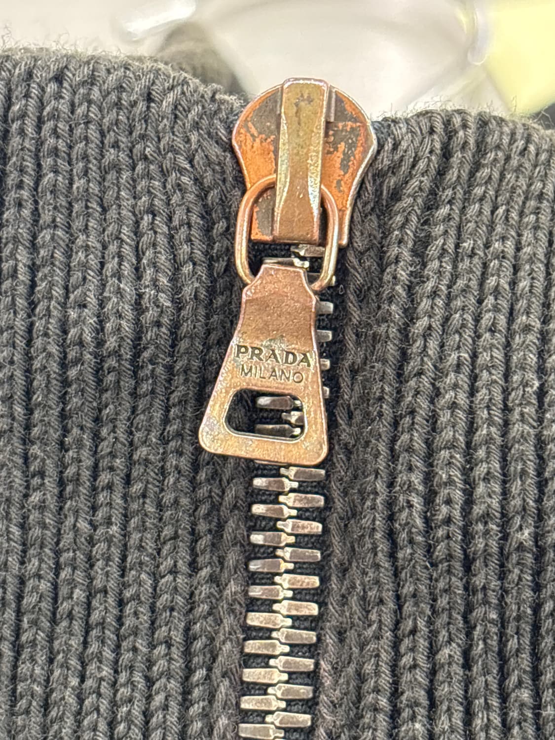 프라다 블랙 니트 집업 가디건 상품이미지3