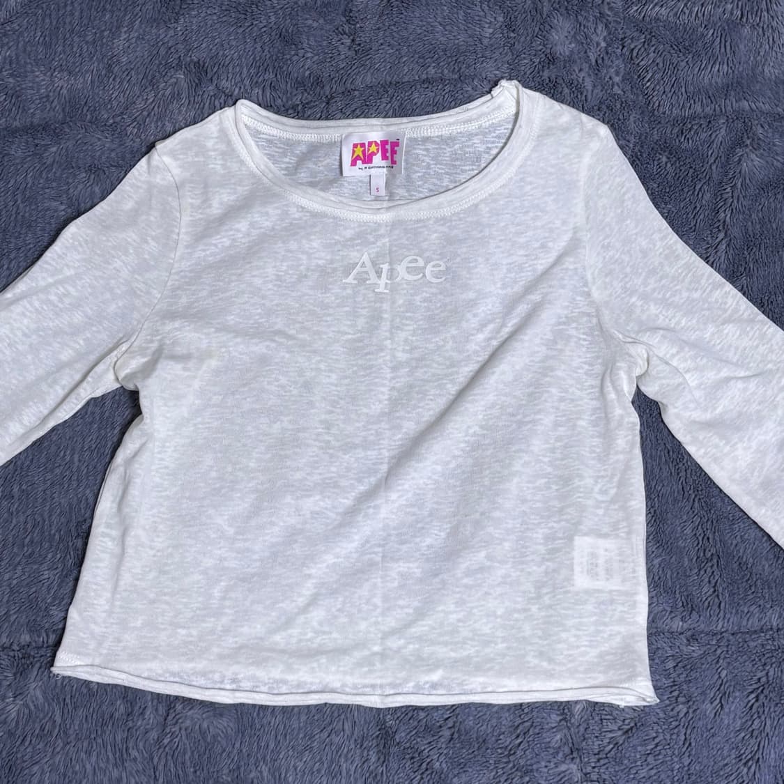 에이프 베이프 크롭 롱슬리브 상품이미지1
