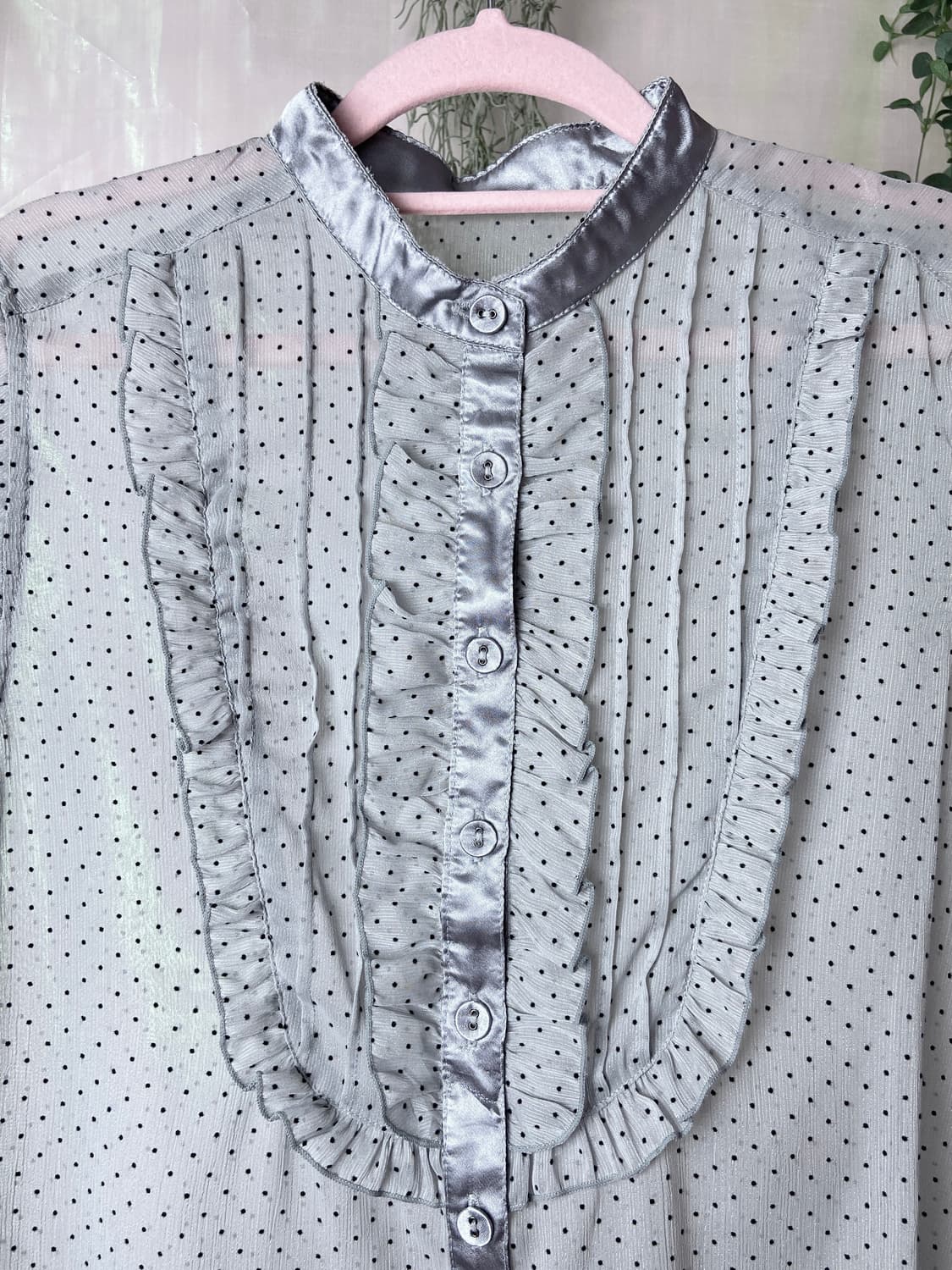 그레이 도트프릴 반팔블라우스  상품이미지5