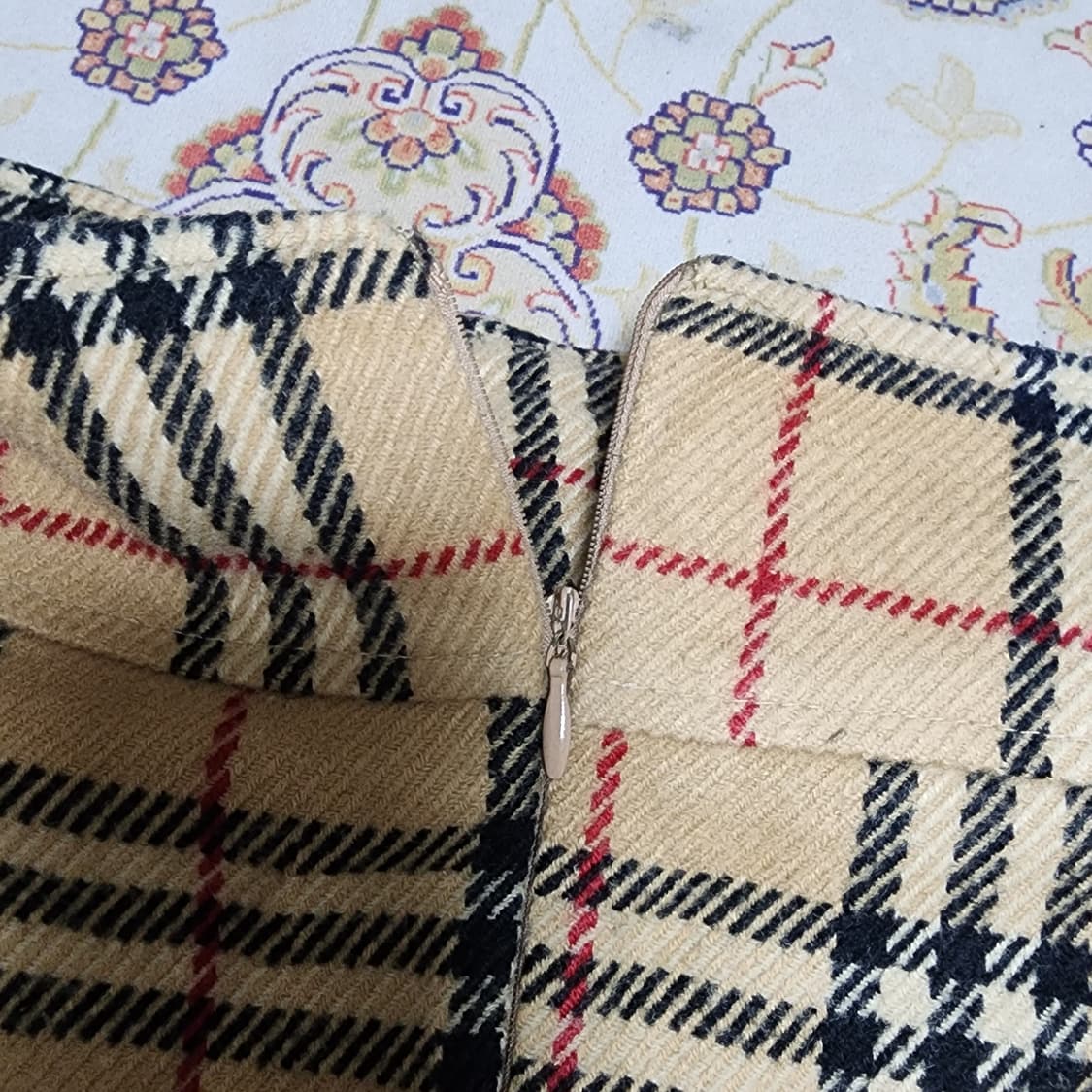 S.D.I 울100% 체크 플리츠 스커트
28 상품이미지4