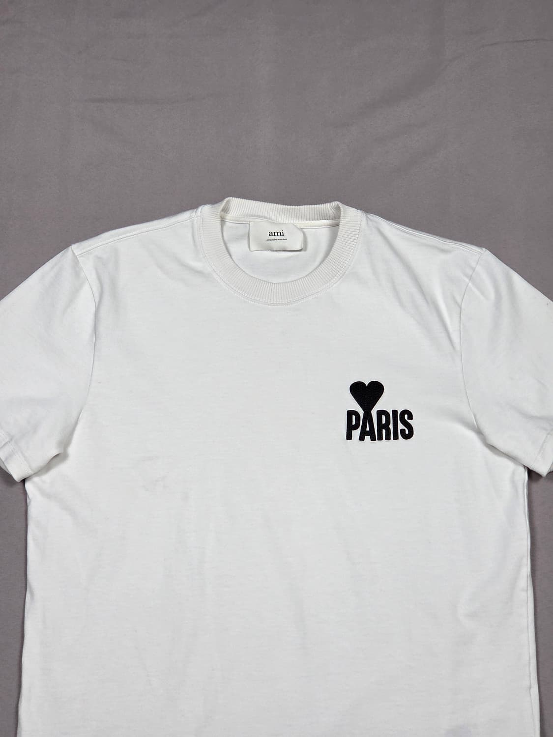 [아미] 파리 아미 드 쾨르 하트 로고 반팔 티셔츠 | S00104 상품이미지2