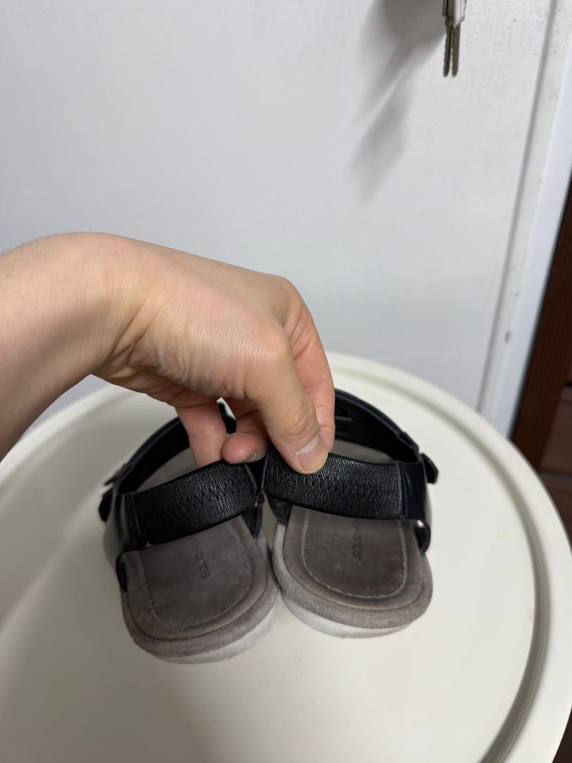 솔리드옴므 소가죽 블랙 스트랩 샌들 39 상품이미지7