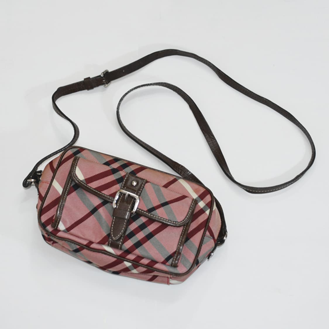 Burberry Blue Label 크로스백 상품이미지2