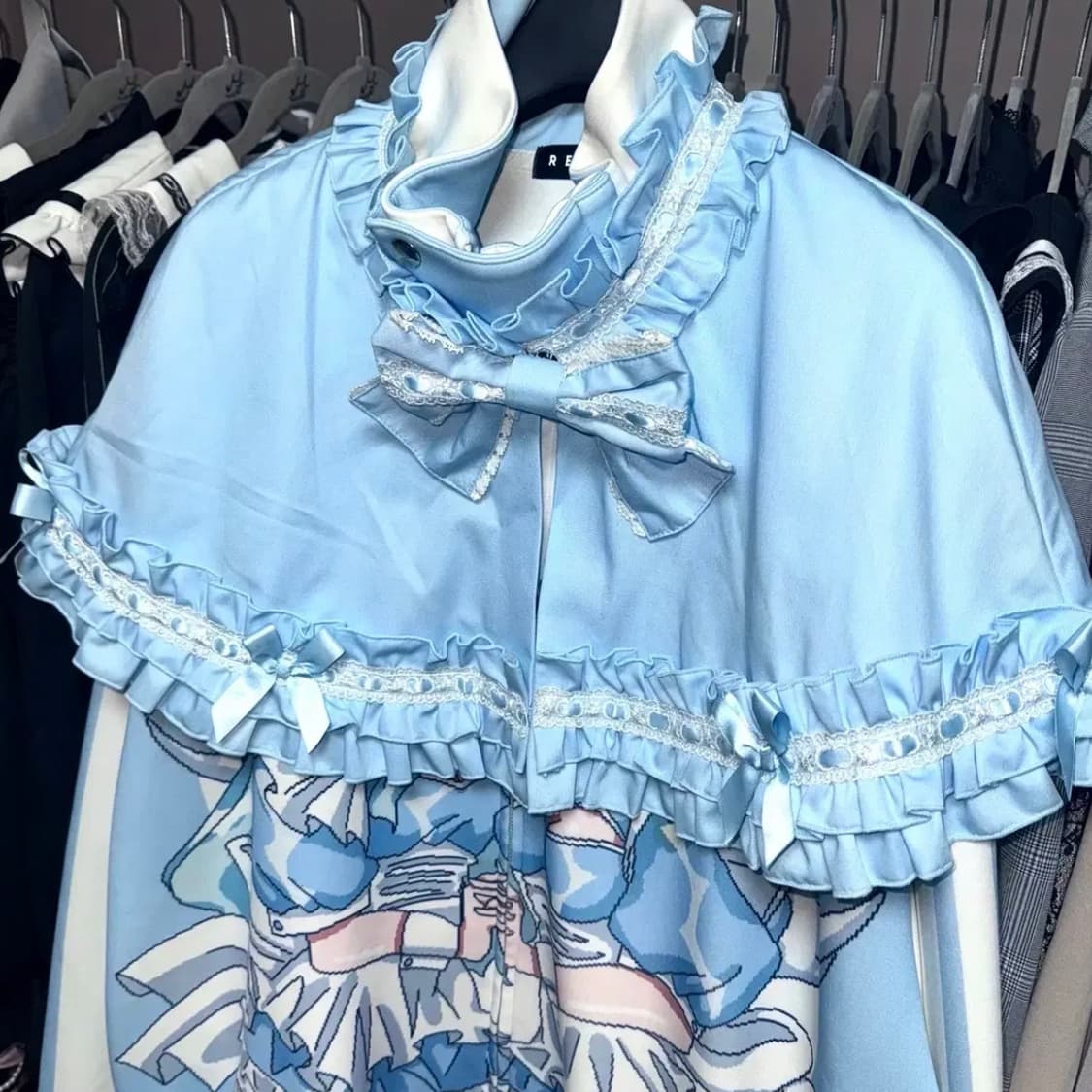 BODYLINE 바디라인 프릴 레이스 케이프 망토 상품이미지2