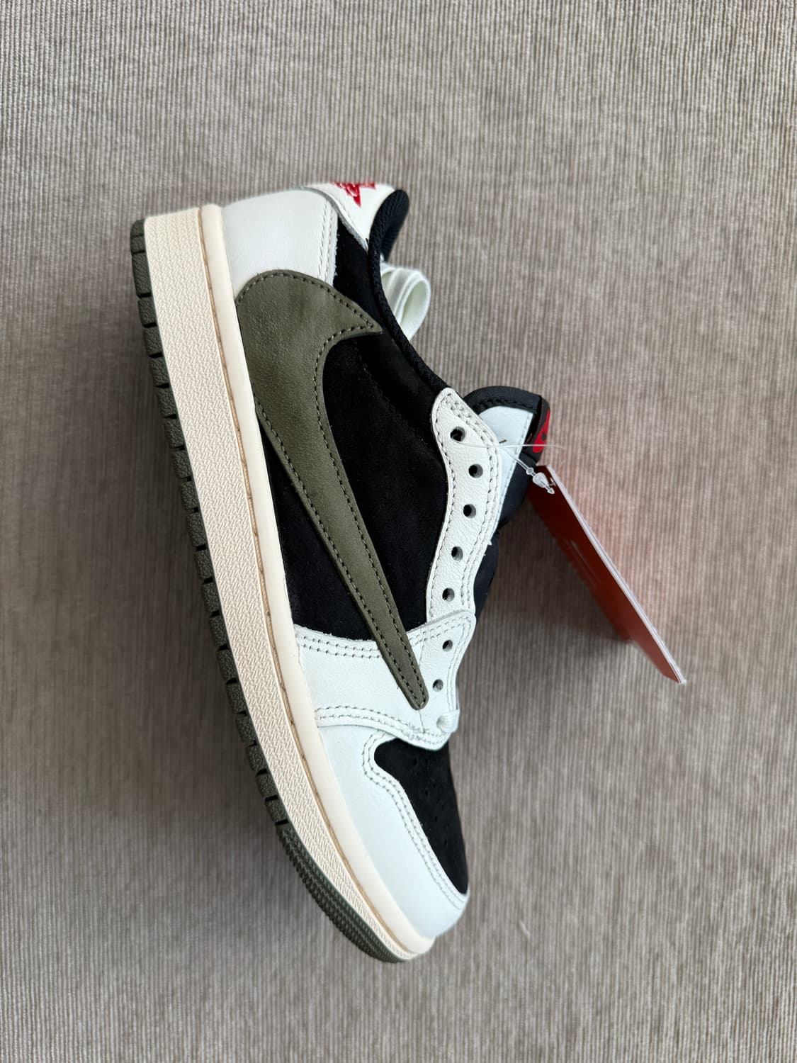 W230 조던 1 x 트래비스 스캇 레트로 로우 OG SP 미디움 올리브 상품이미지8