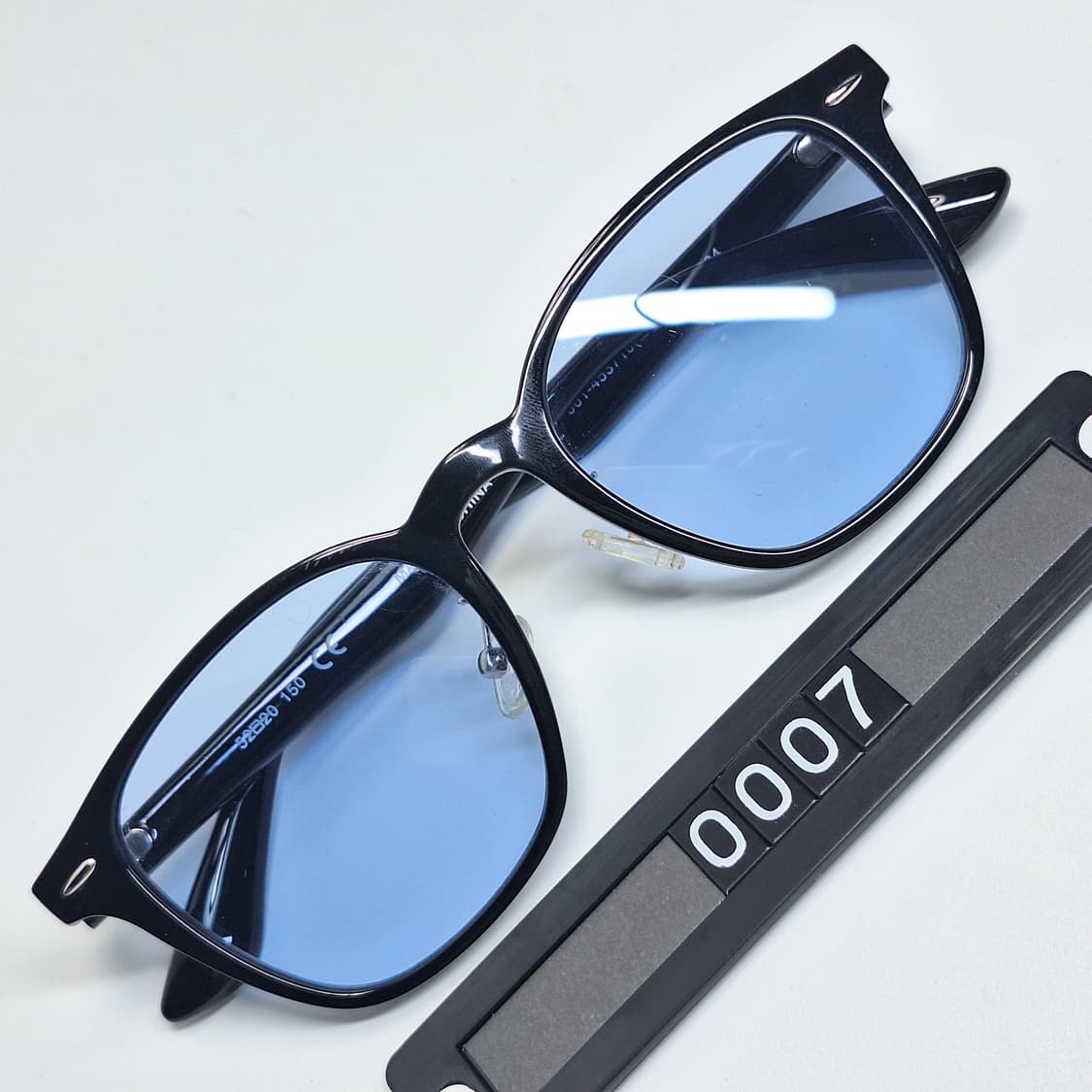 유니클로 블랙 스퀘어 선글라스 겸 안경테 361-453710 일본 수입 상품이미지1