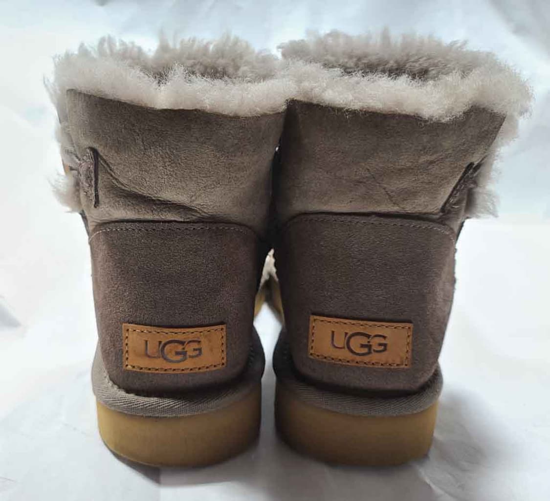 어그(UGG) 베일리 버튼 양털부츠 230사이즈 상품이미지5