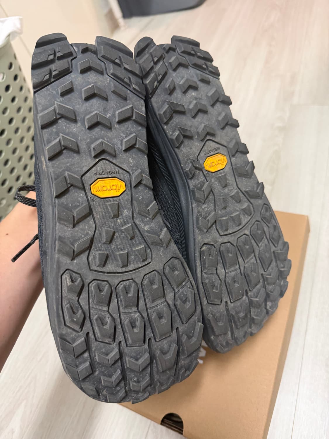 알트라 론픽9+ 블랙 270 us9 상품이미지3