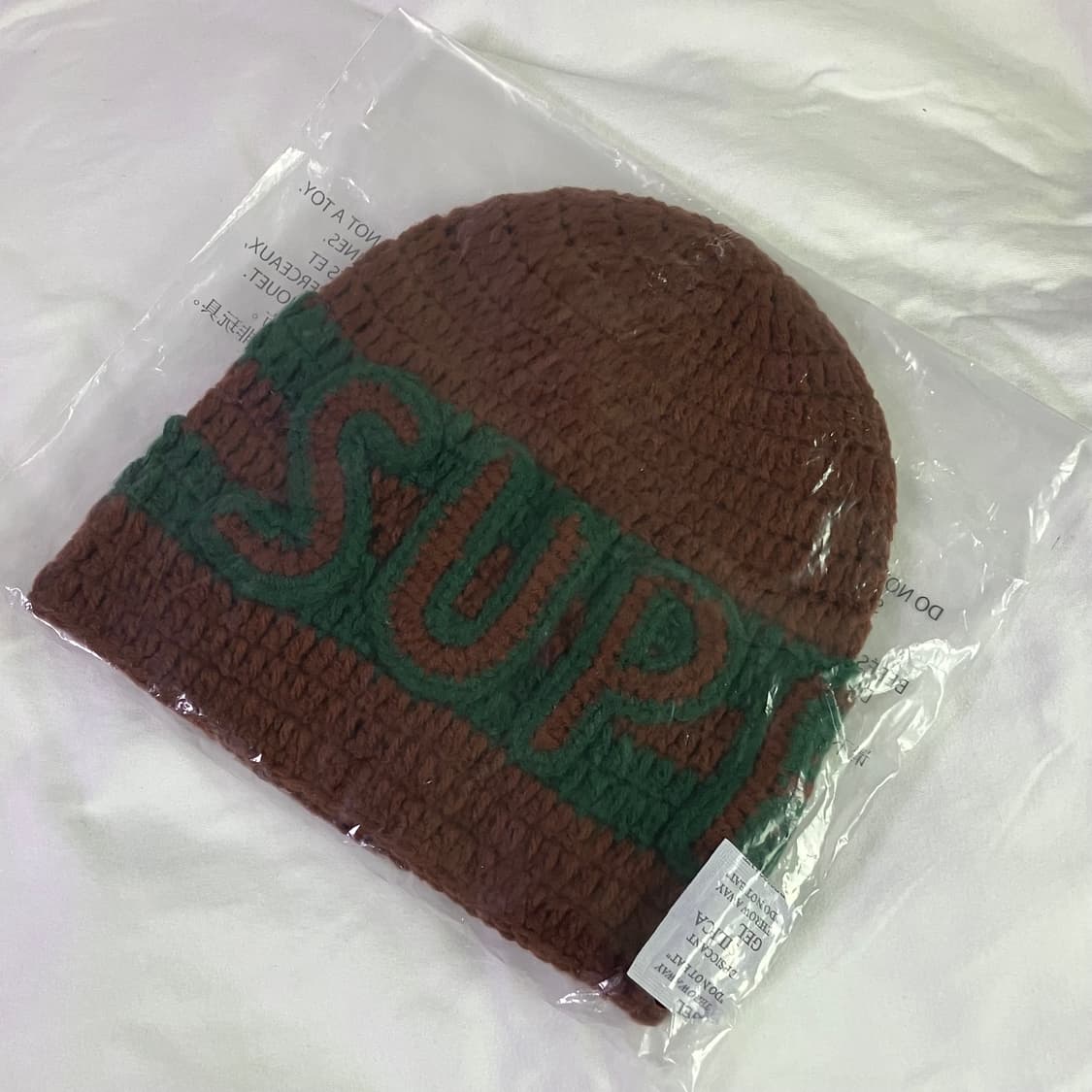 슈프림 크로쉐 로고 비니 브라운 상품이미지1