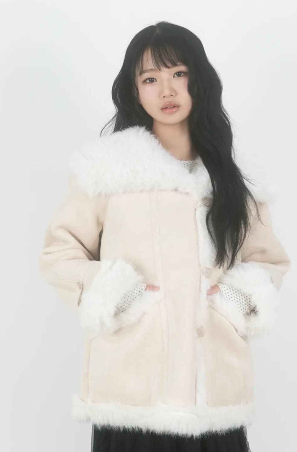 나이엔 플라워 버튼 무스탕 퍼 점퍼 상품이미지1