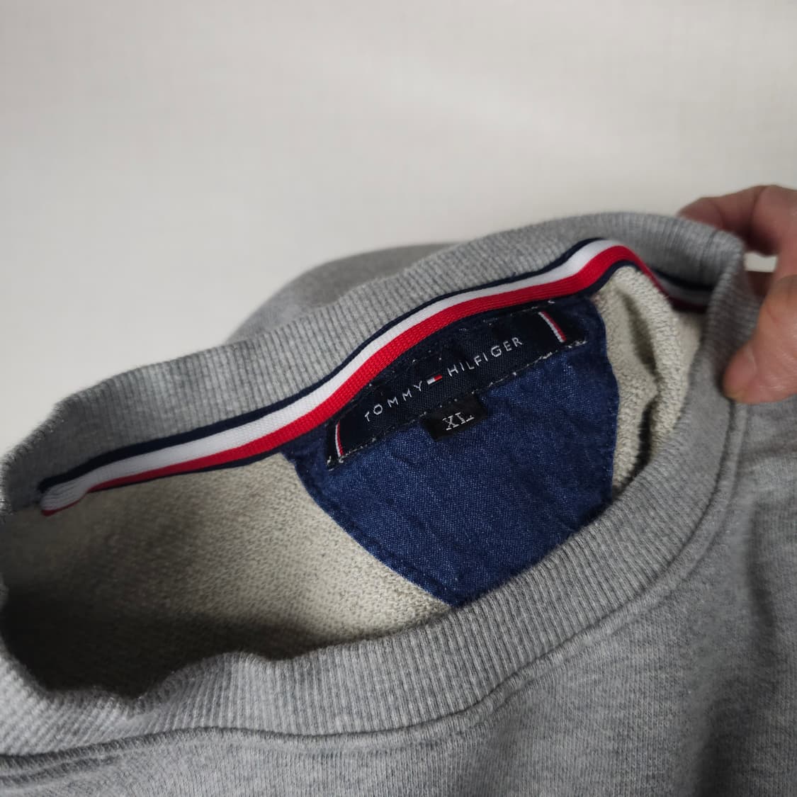 타미힐피거 맨투맨 남자105사이즈  상품이미지3