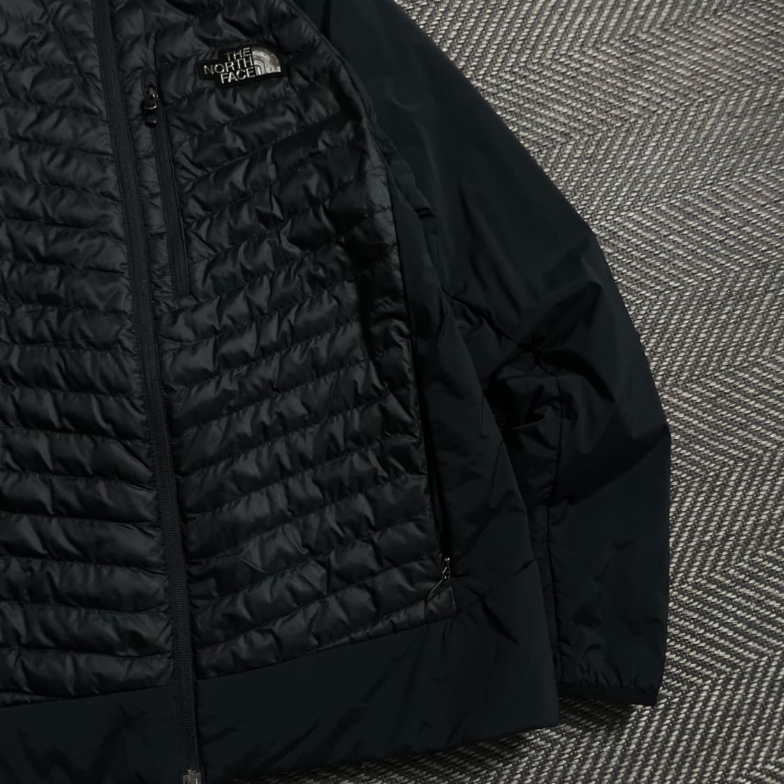 노스페이스 브이모션 경량 패딩 점퍼 블랙o 4747 상품이미지3