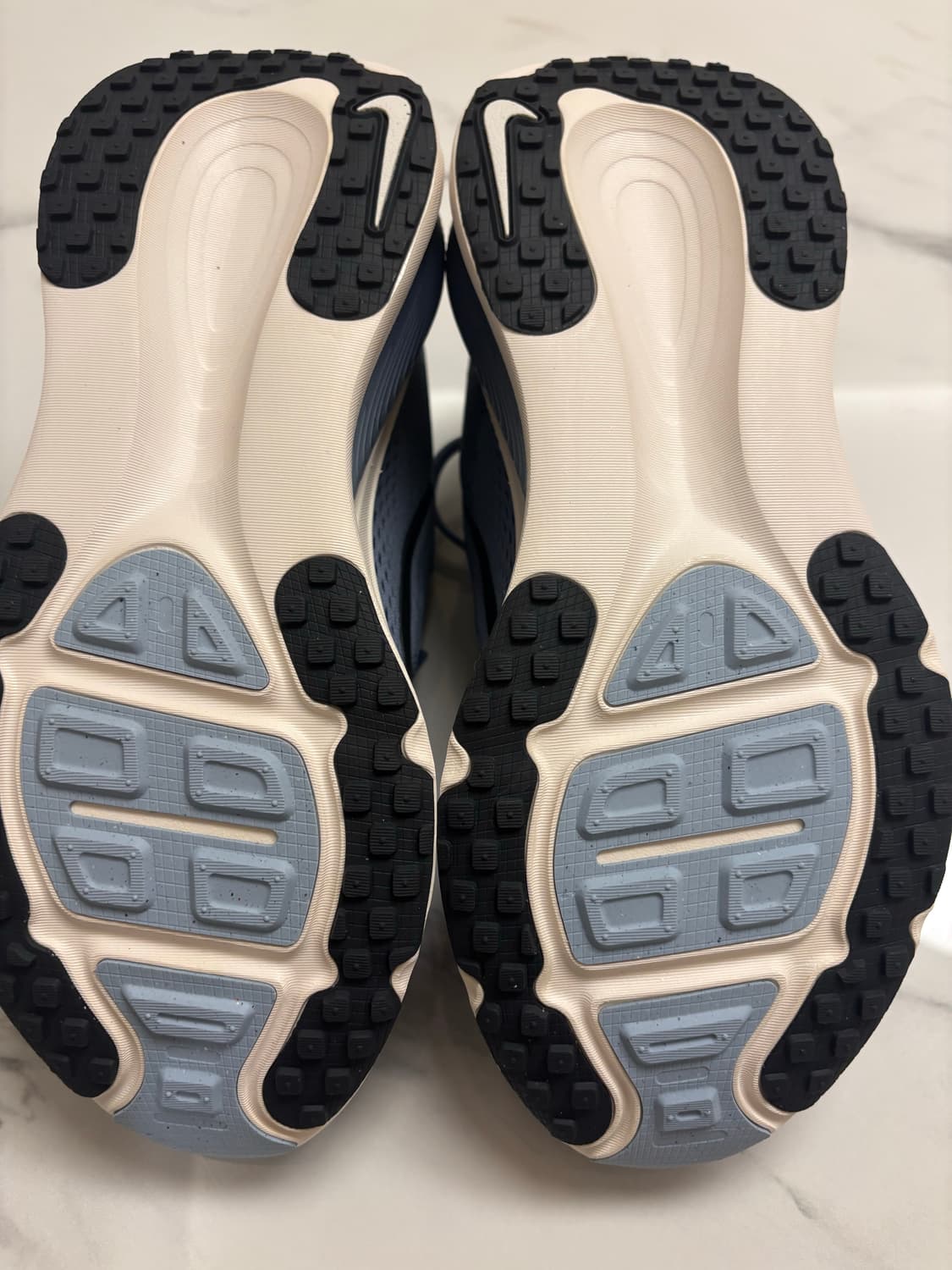 나이키 보메로 18 애션 슬레이트 디퓨즈드 블루 -  265 상품이미지6