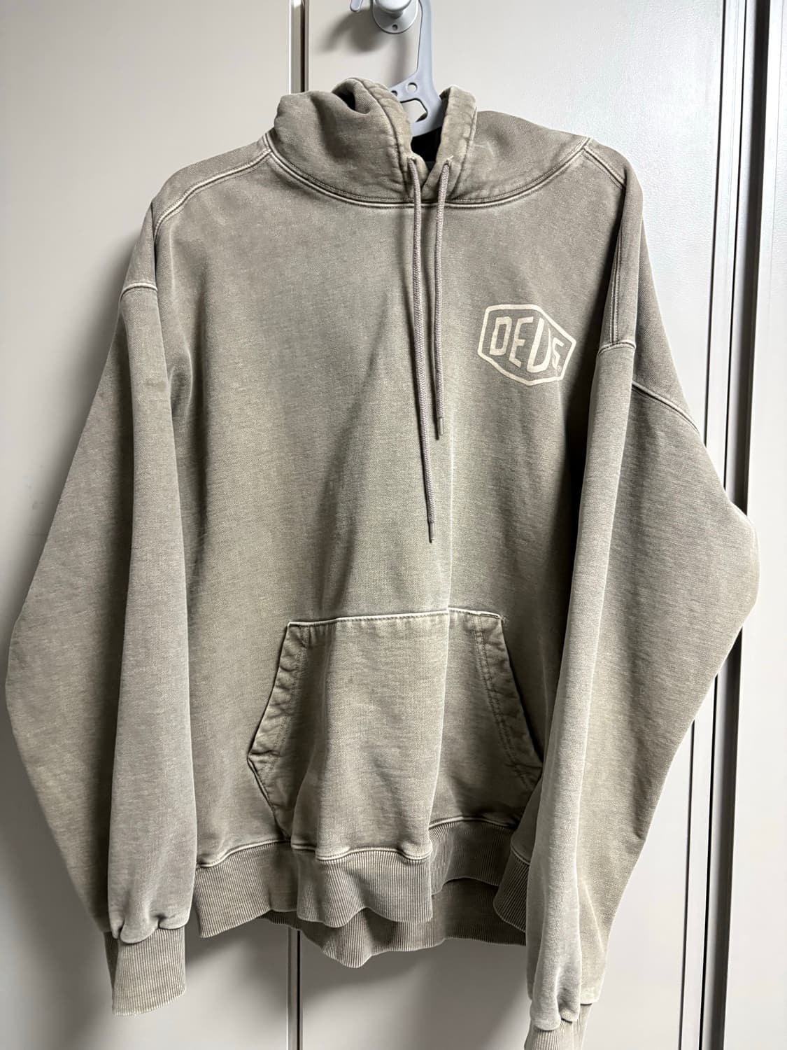 데우스 오버다이드 워싱 후드 카키 상품이미지1