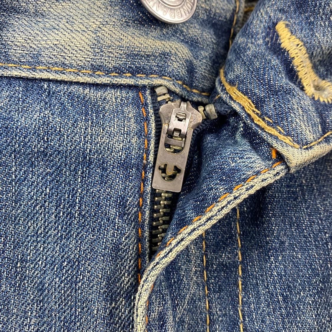 트루릴리전 자수 디테일 스트레이트 데님 진 (32) 상품이미지5