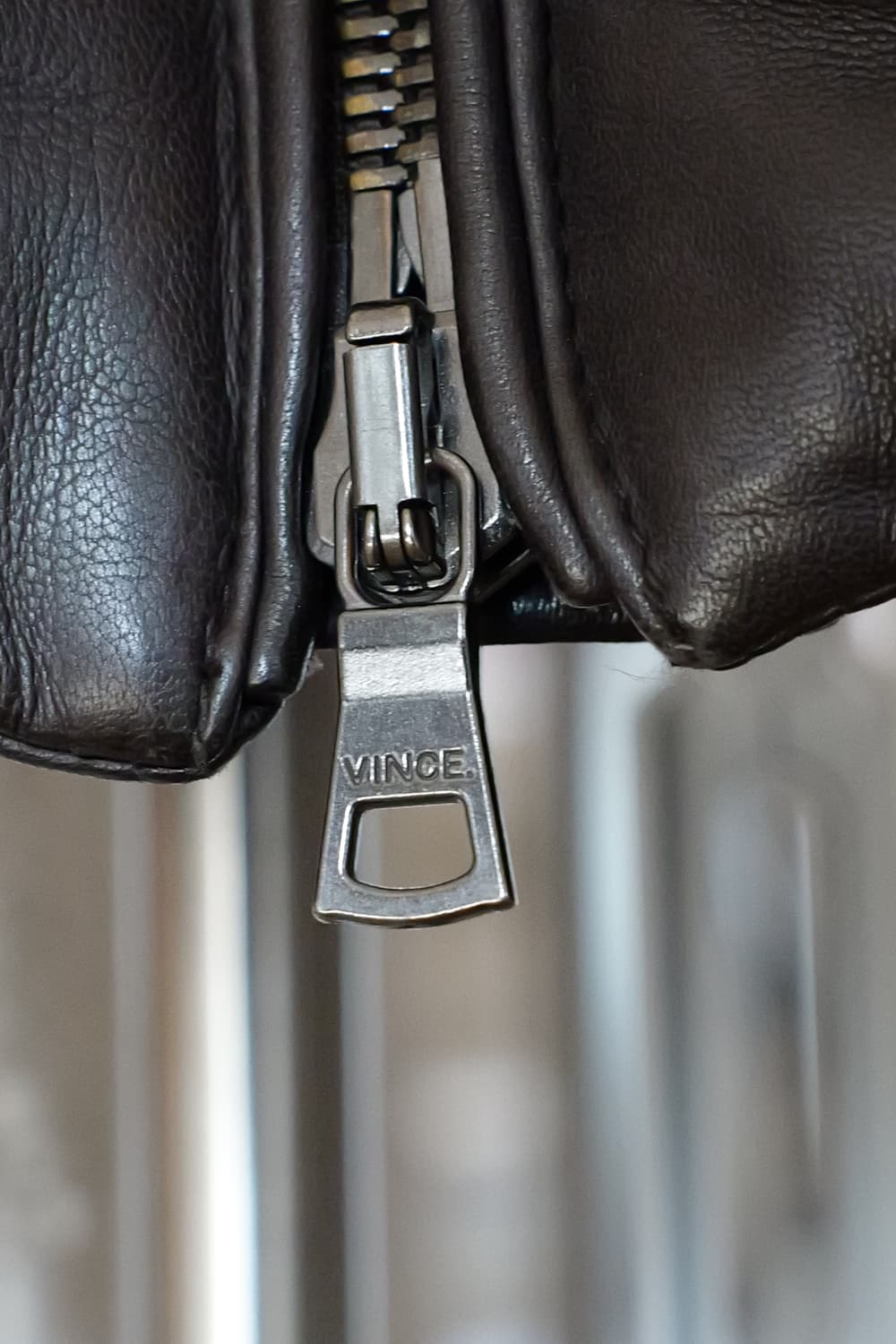 VINCE 빈스 가죽 패딩 조끼 딥브라운 M 상품이미지3