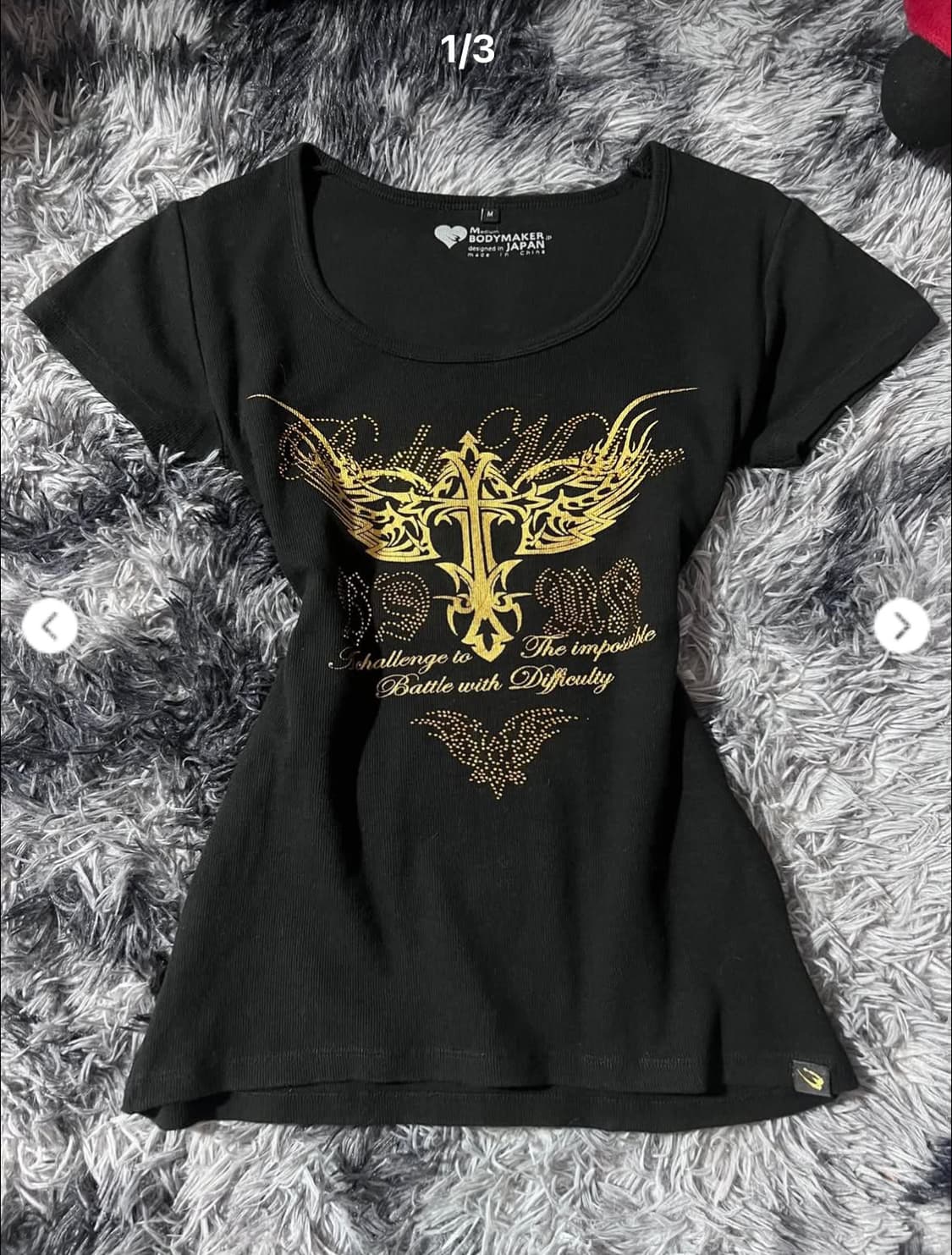 Gothic Crest Graphic Tee 고딕 그래픽 반팔티 상품이미지1