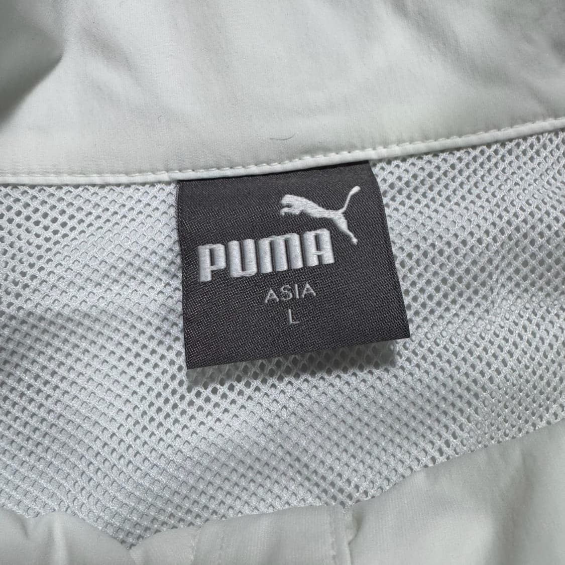 푸마 화이트 올드스쿨 바람막이 상품이미지4