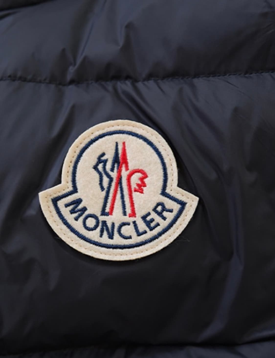 가격제시)팝니다몽클레르 시탈라 쇼트 다운 자켓 블랙 패딩 상품이미지3