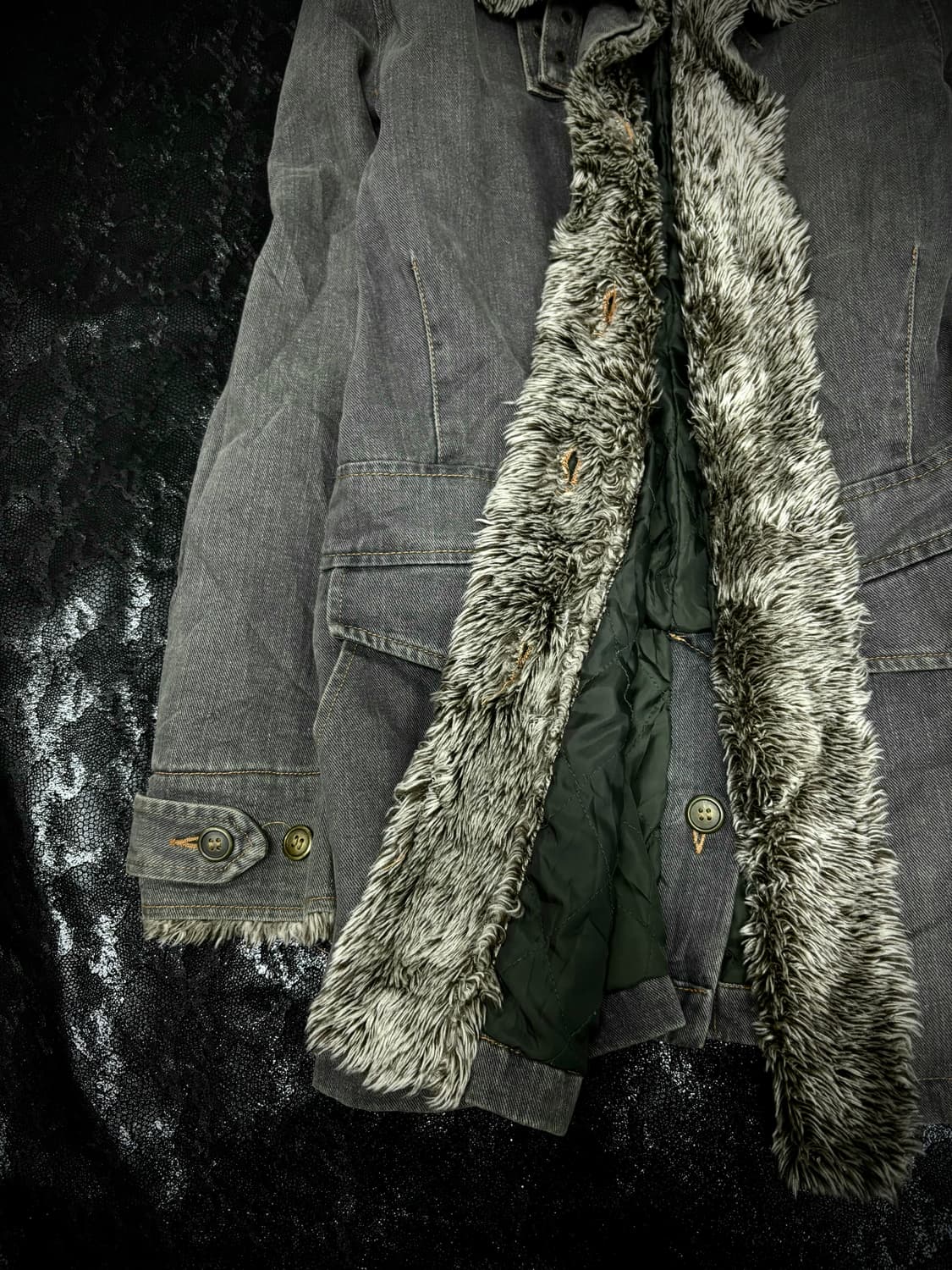 “Vintage” V-Kei Fur Trimming Grey Neckbu 상품이미지2
