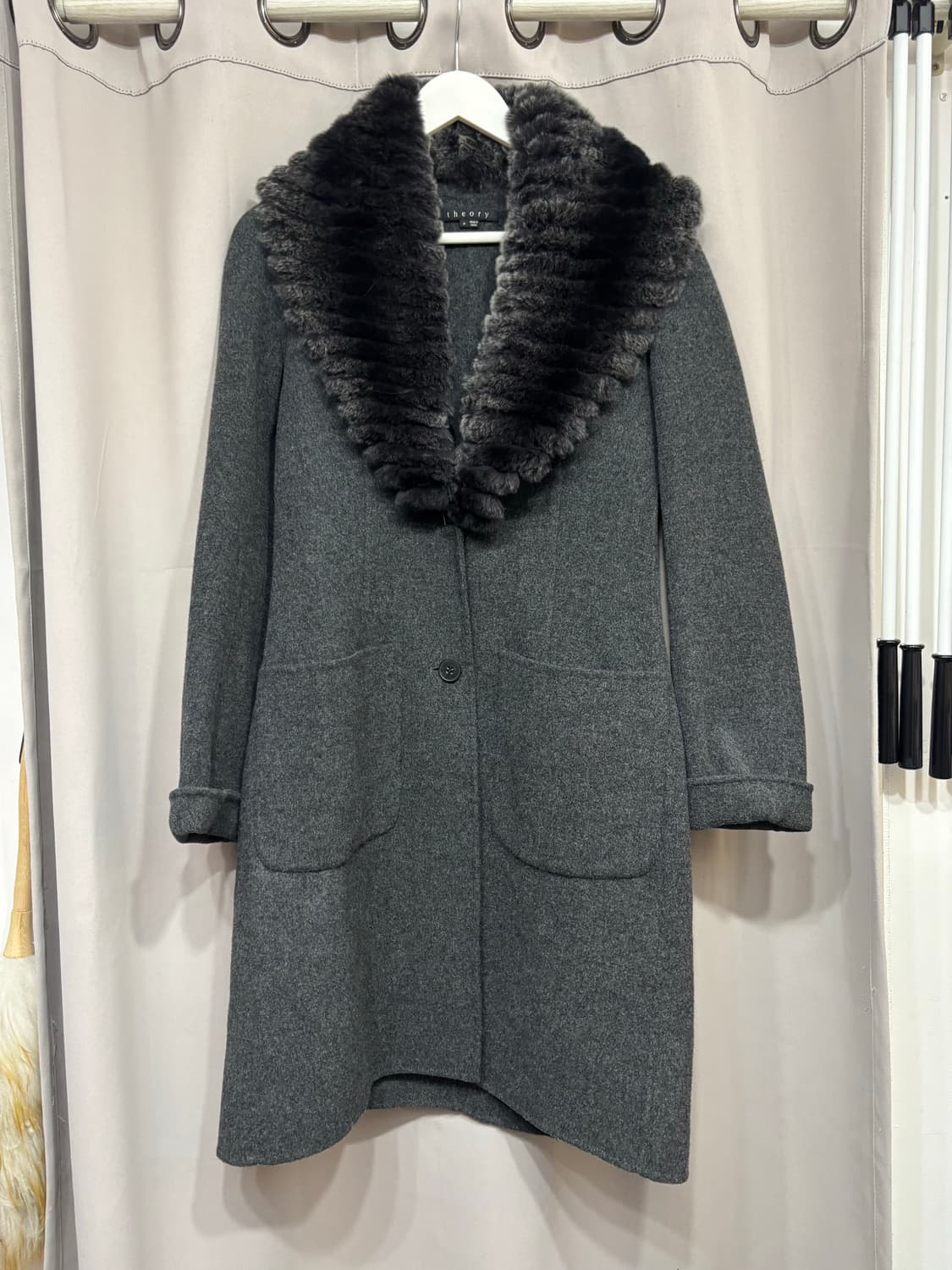 띠어리 여성 토끼털 코트 Free사이즈 상품이미지2