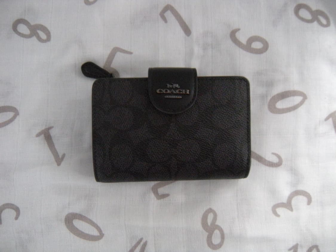 코치 시그니처 캔버스 미디움 코너 집 월렛 실버 그레파이트 블랙 상품이미지1