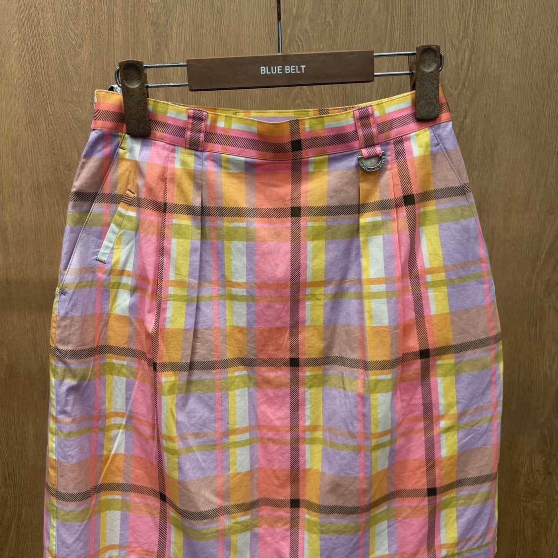 크리스찬 디올 스포츠 타탄 체크 패턴 D링 장식 디테일 A라인 핑크 상품이미지4