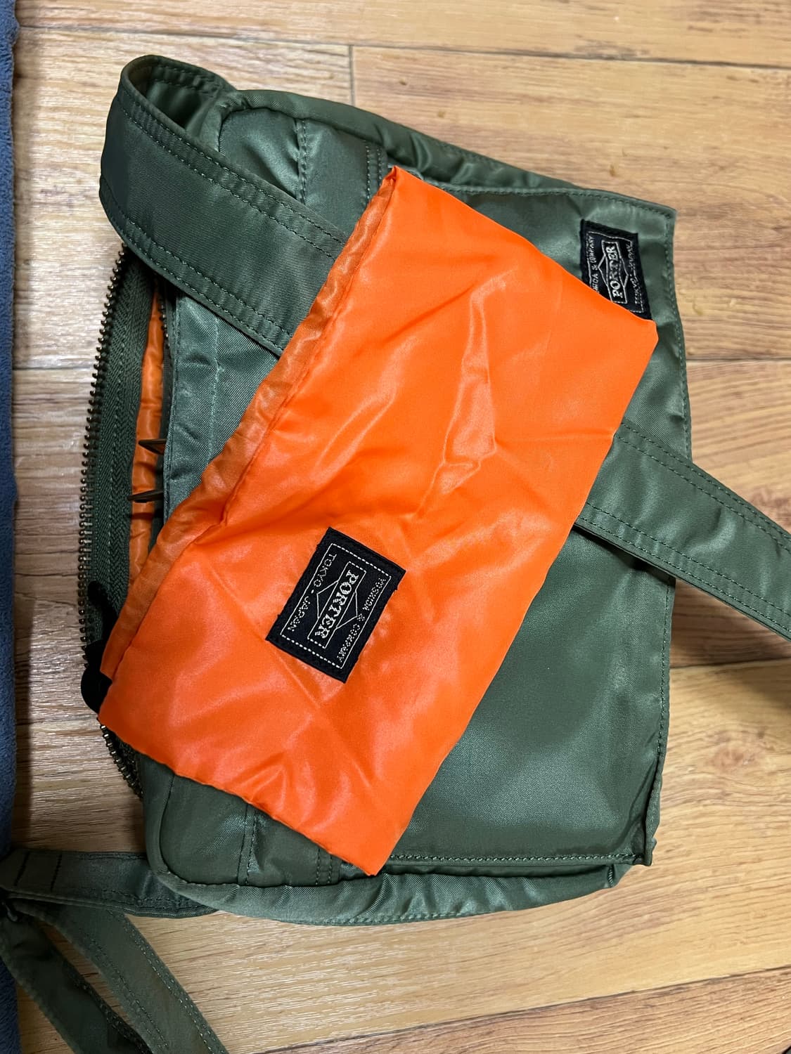 포터 탱커 숄더백 스몰 세이지 그린 622-76963 상품이미지8