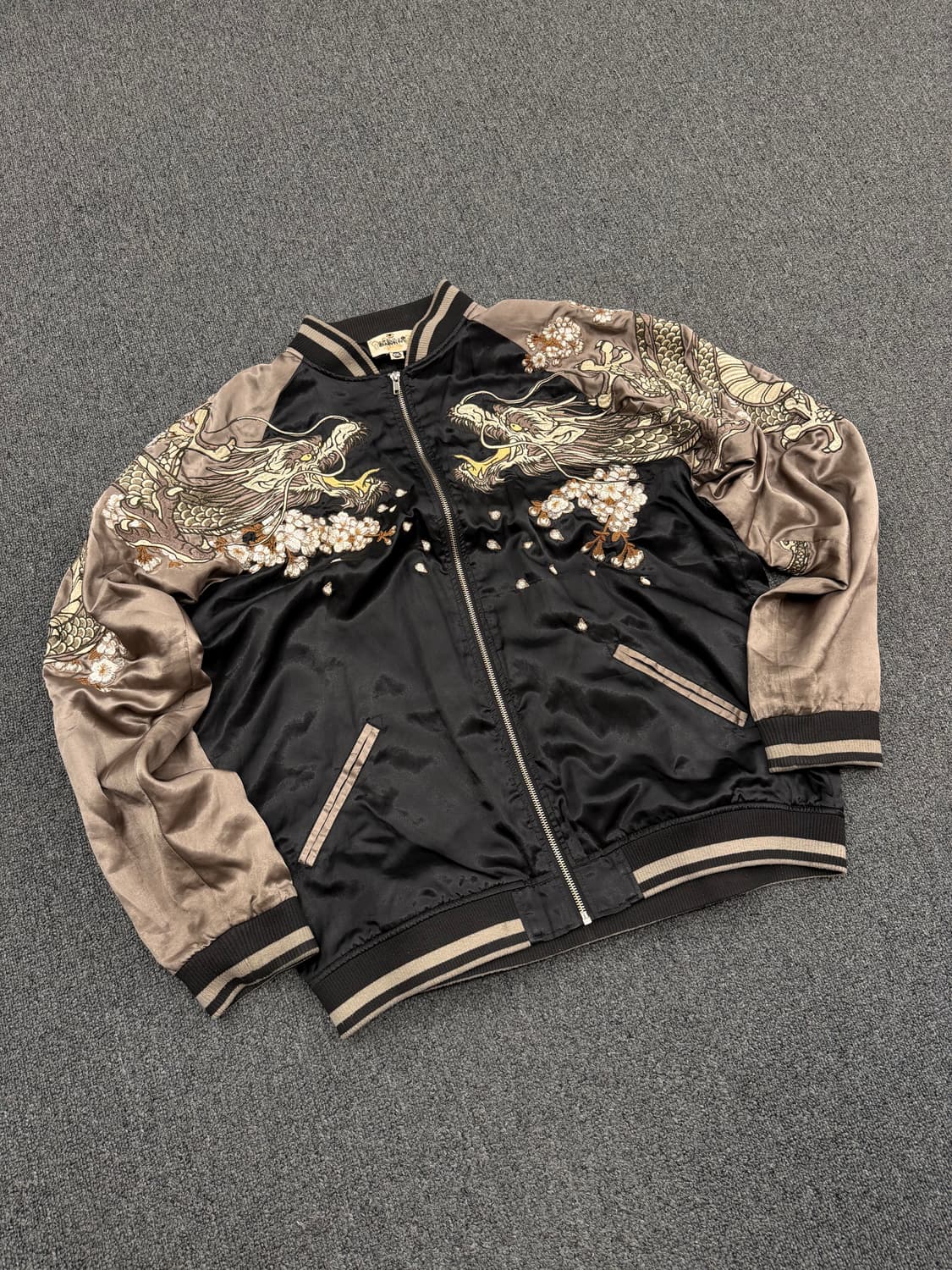 2XL) 카라쿠리 타마시 빈티지 용 자수 스카쟌 상품이미지1