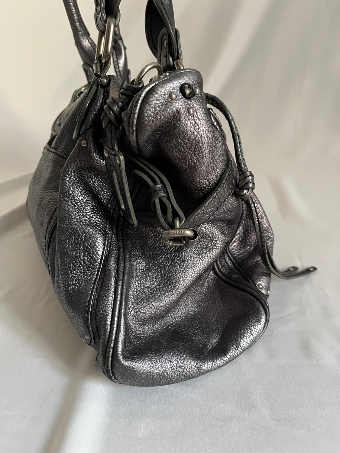 끌로에 패딩턴백 메탈릭 실버 상품이미지9