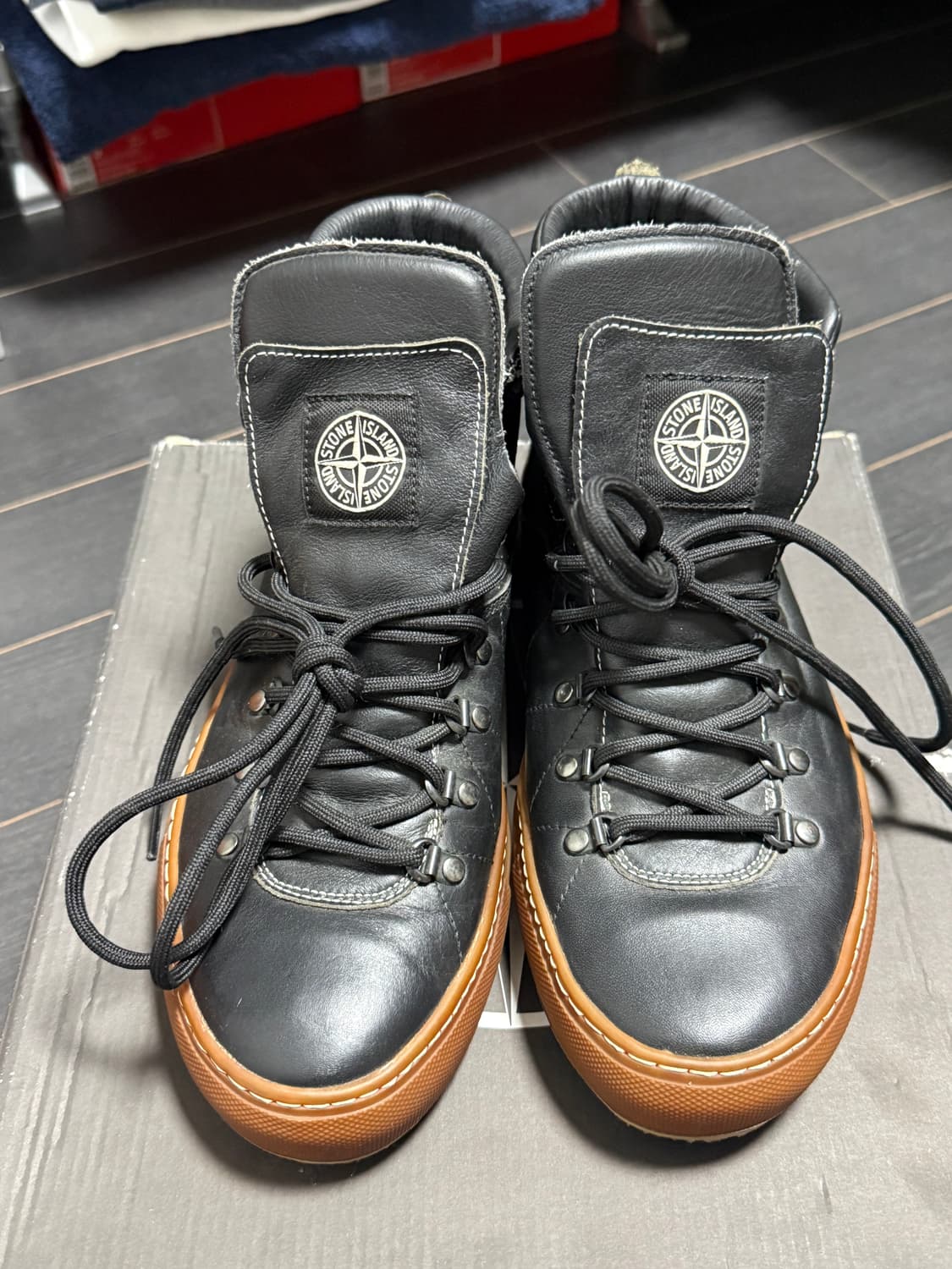 스톤아일랜드 디에메 스니커즈 상품이미지1