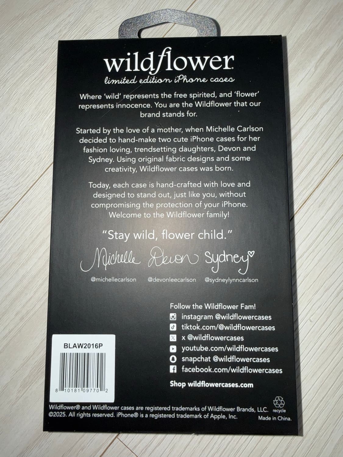 와일드플라워 아이폰 16프로 애슐리윌리엄스 i heart me블루 아일릿 상품이미지3